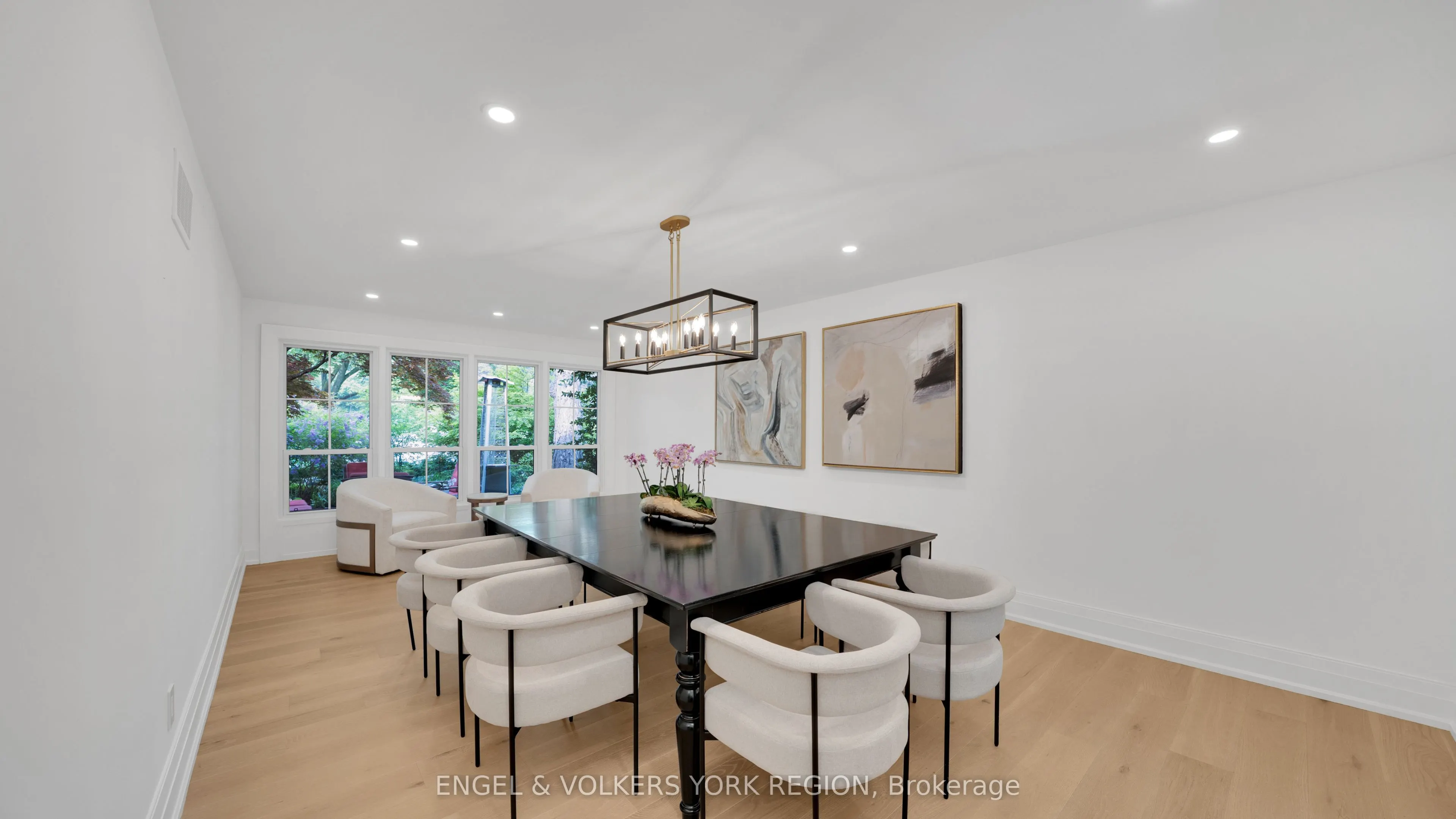 15 Silvergrove Road