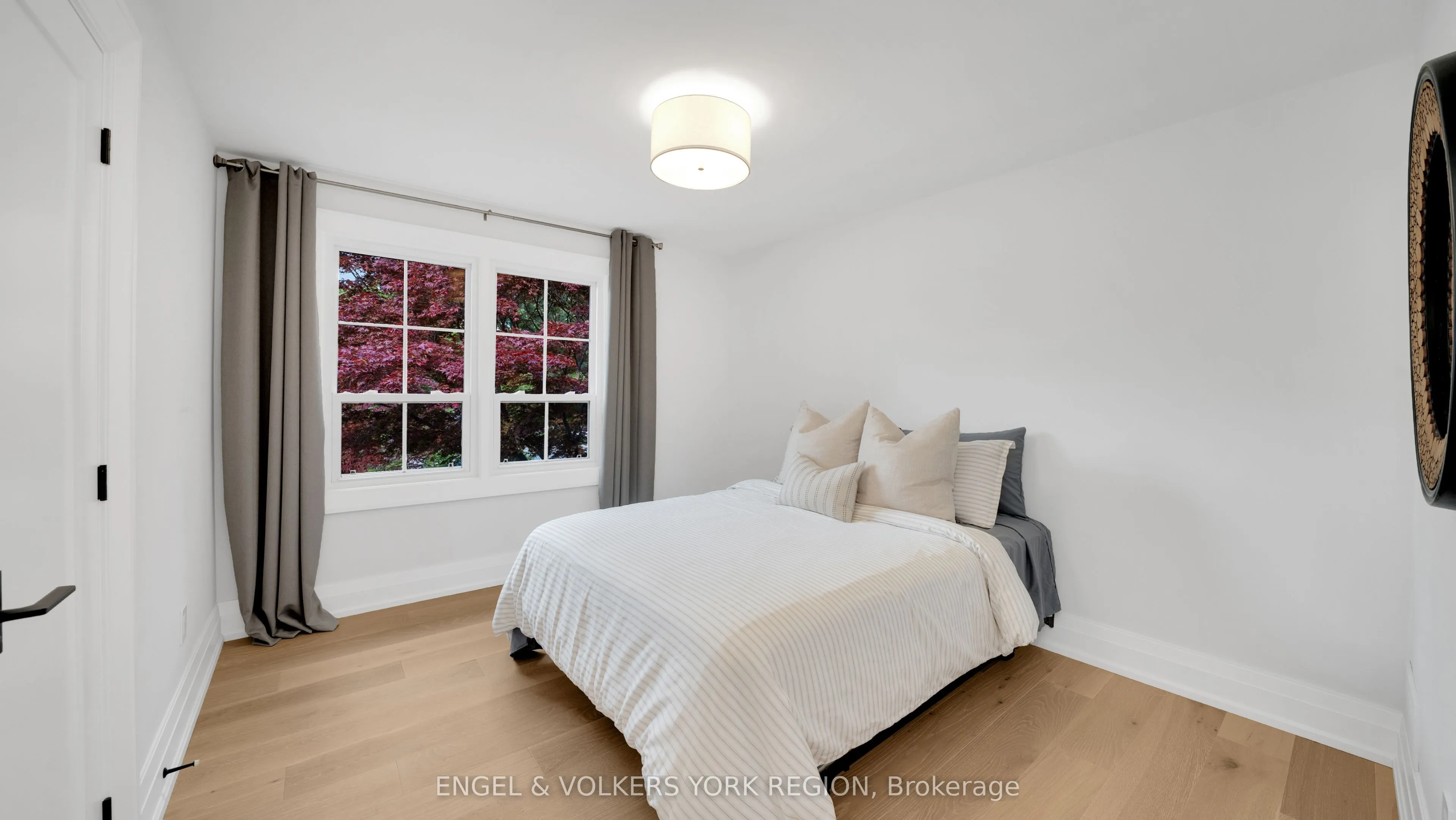 15 Silvergrove Road