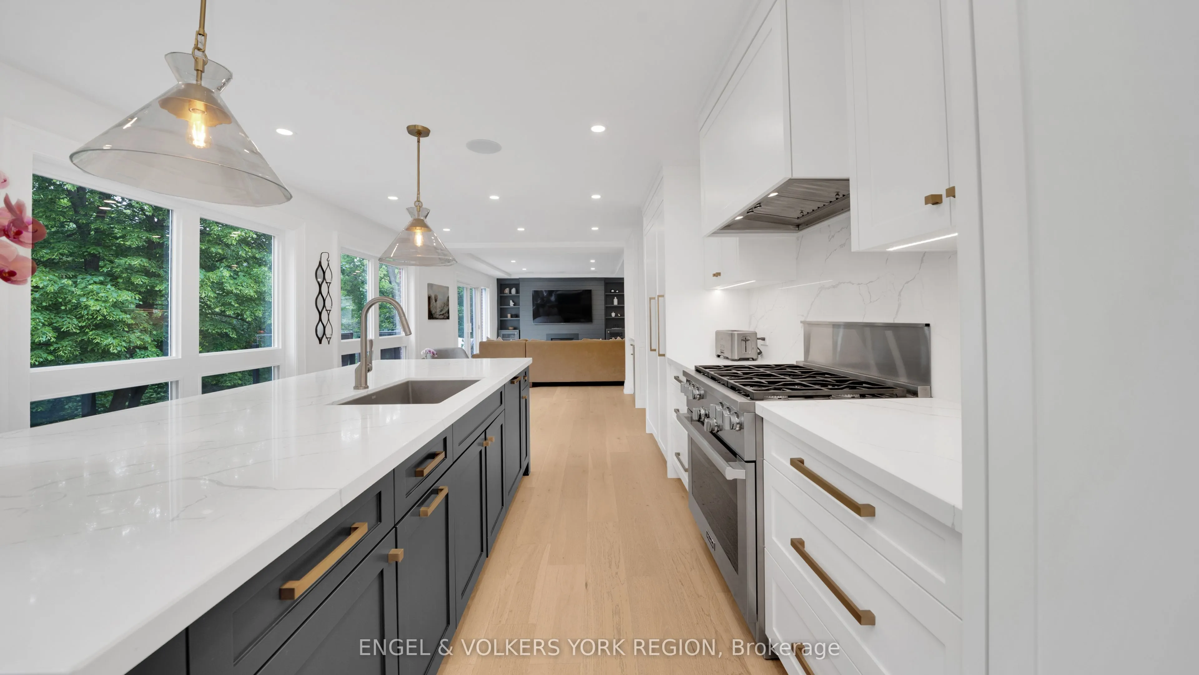 15 Silvergrove Road