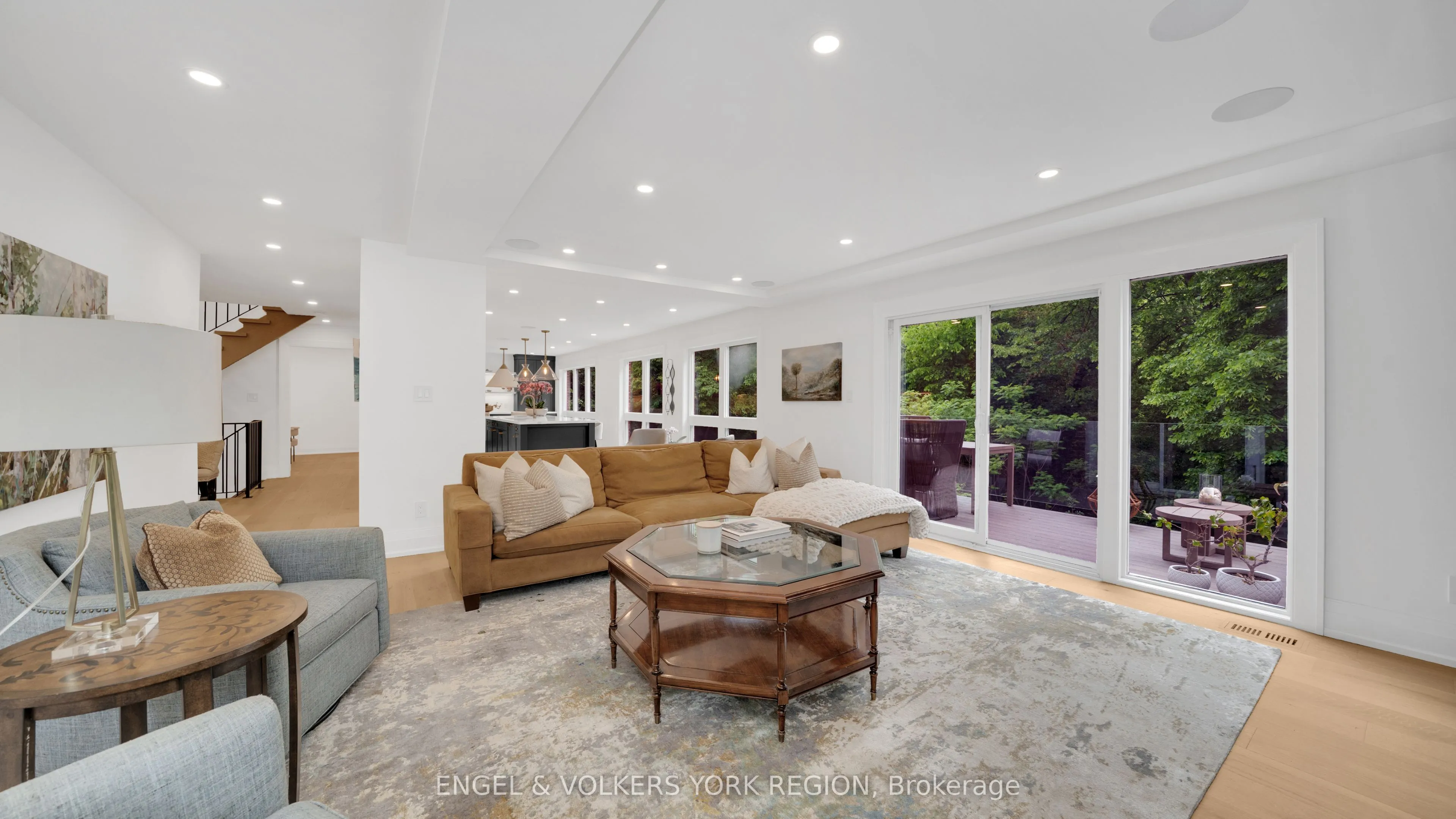 15 Silvergrove Road