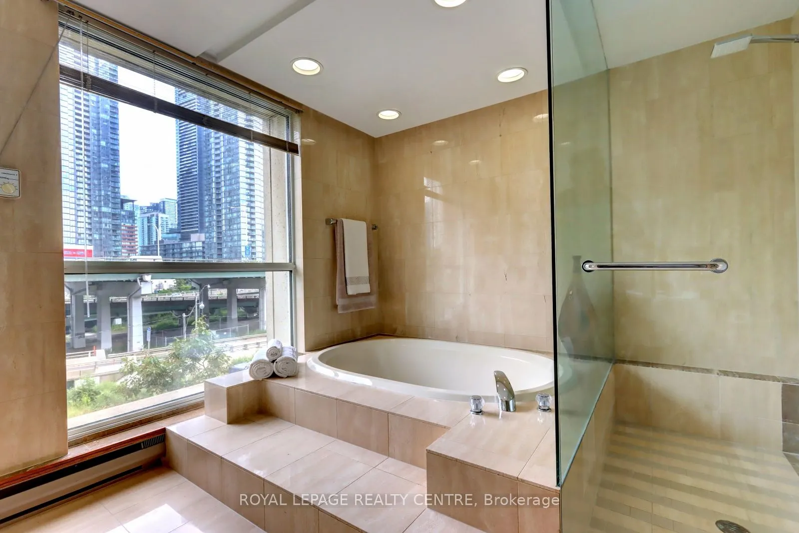 480 Queens Quay W, #401W