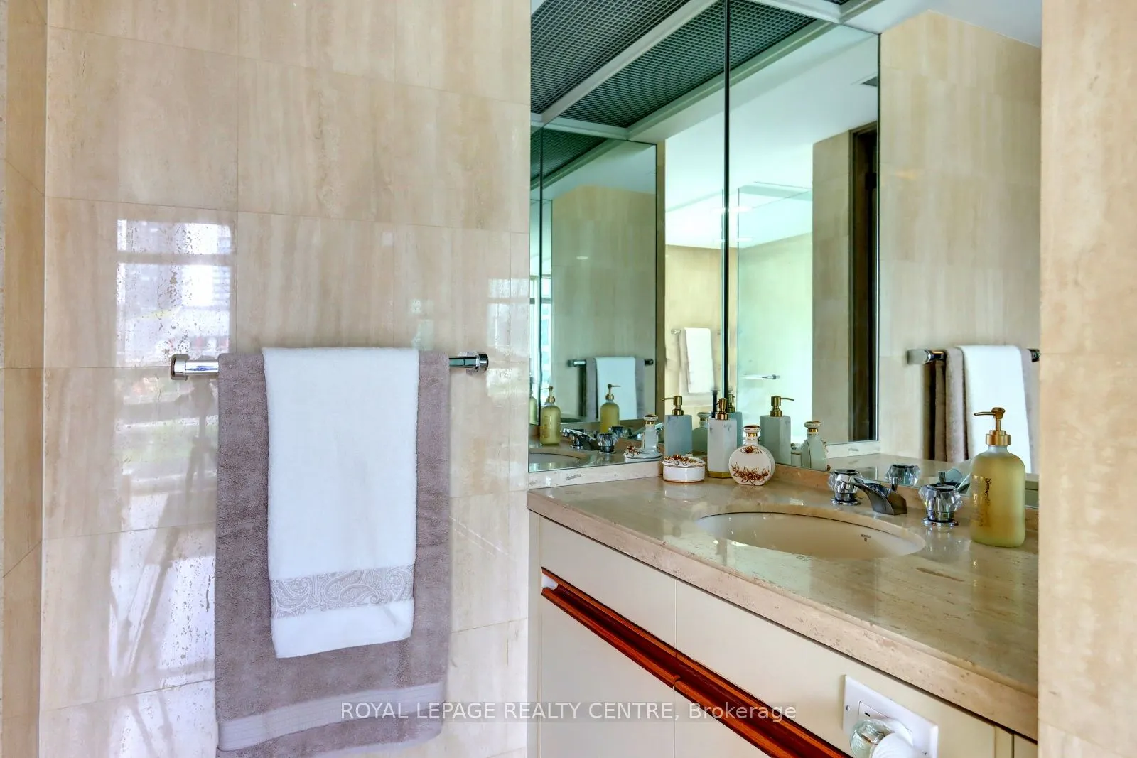 480 Queens Quay W, #401W