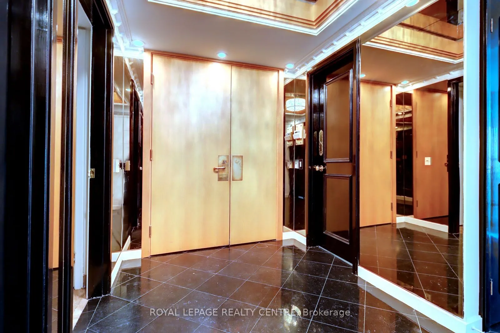 480 Queens Quay W, #401W