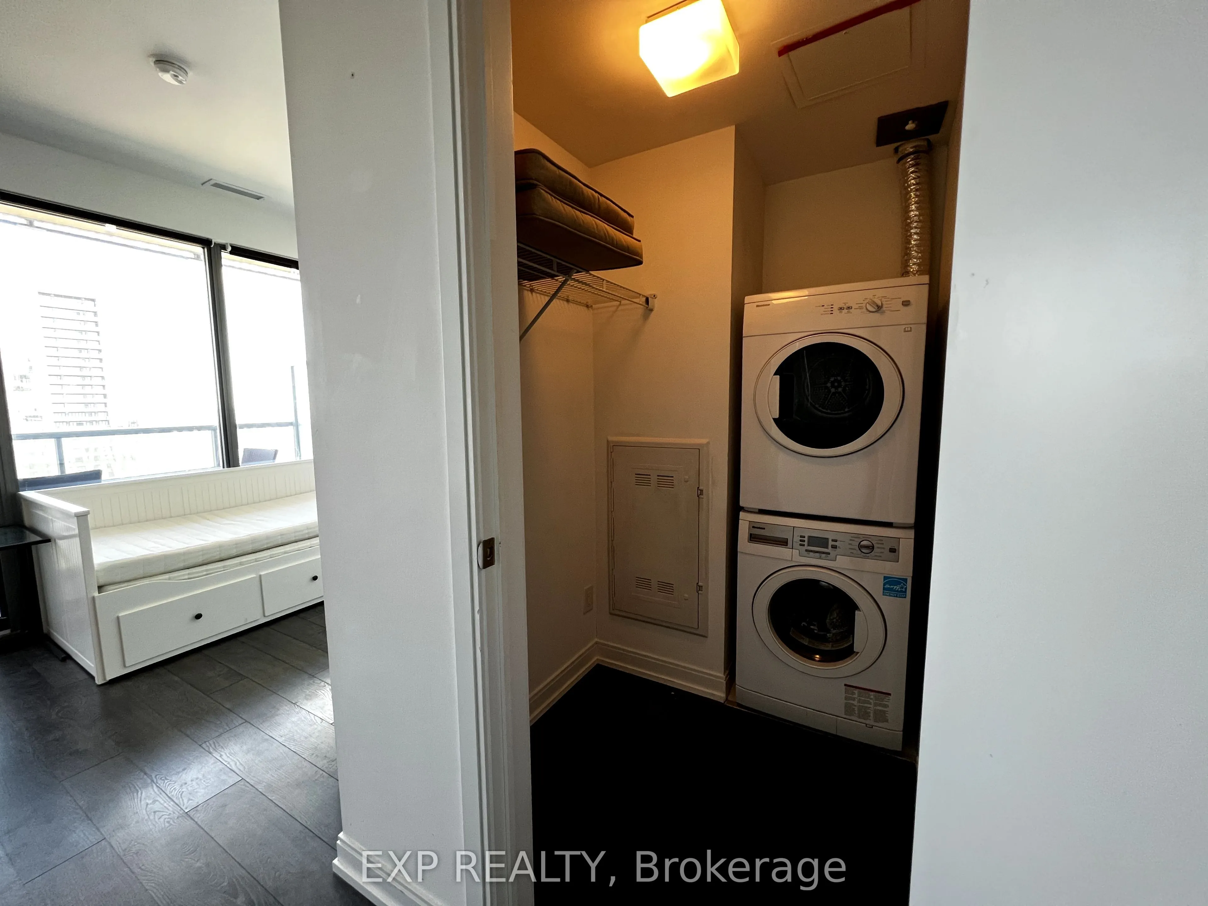 50 Charles Street E, #3802