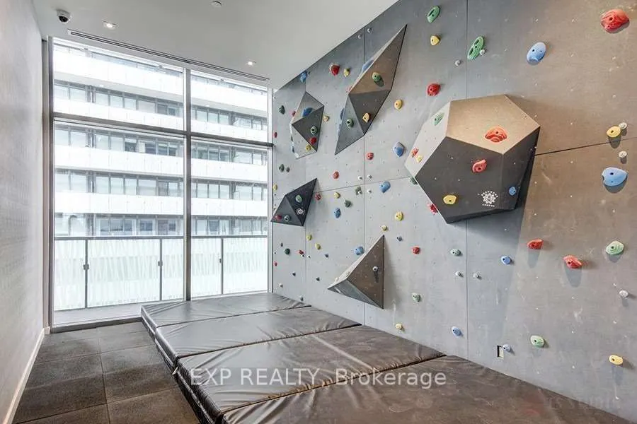 50 Charles Street E, #3802