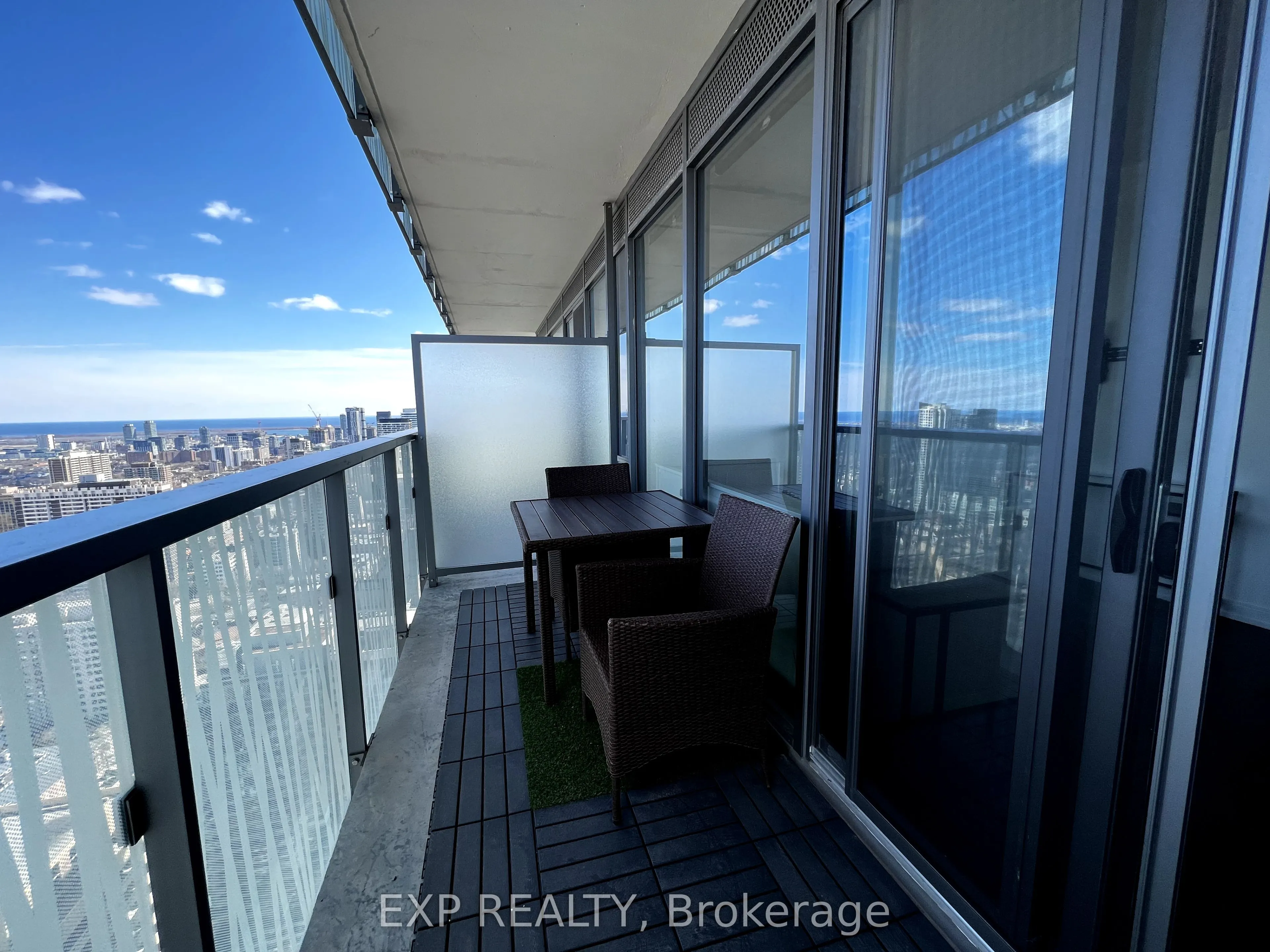 50 Charles Street E, #3802