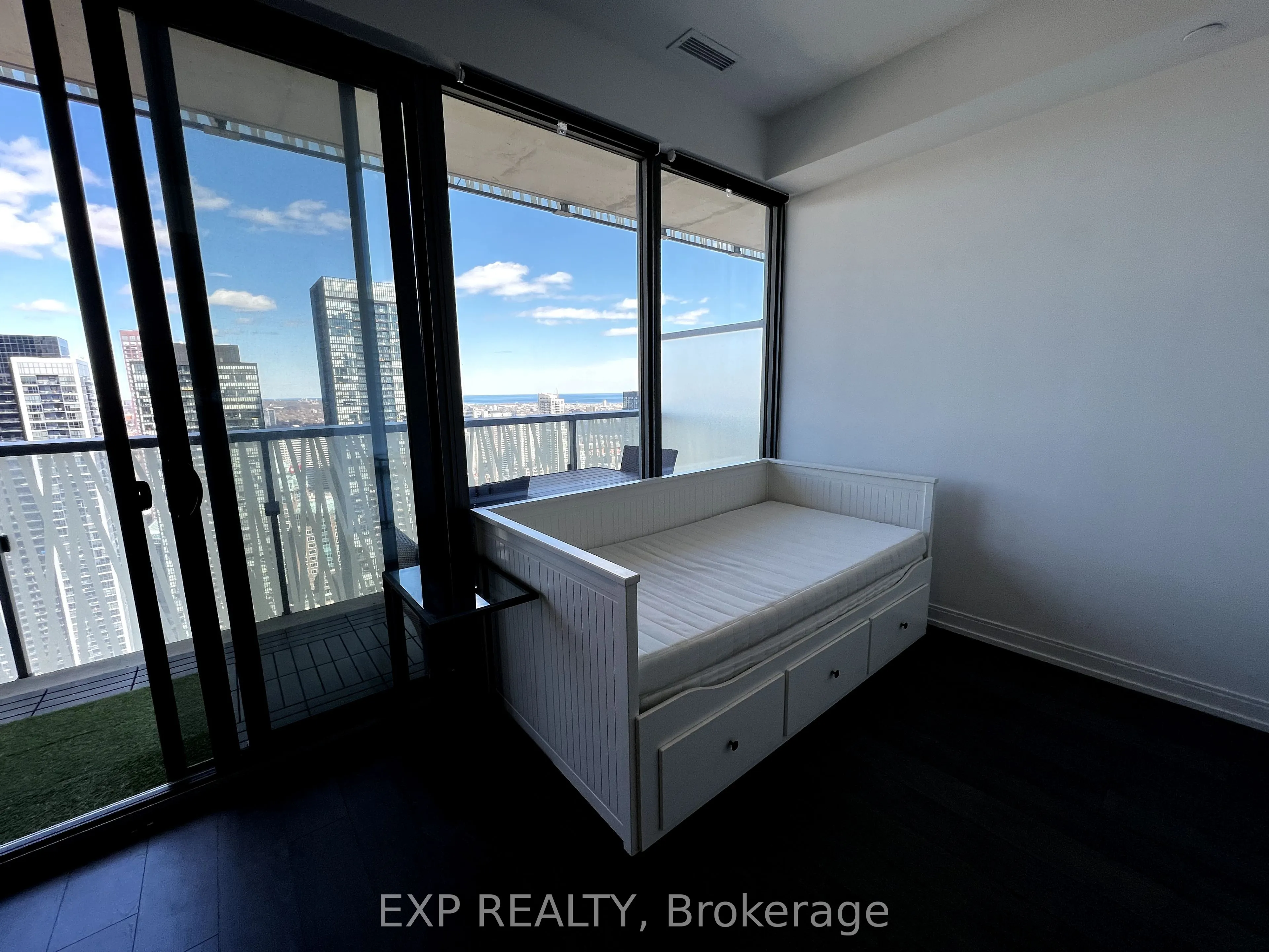 50 Charles Street E, #3802