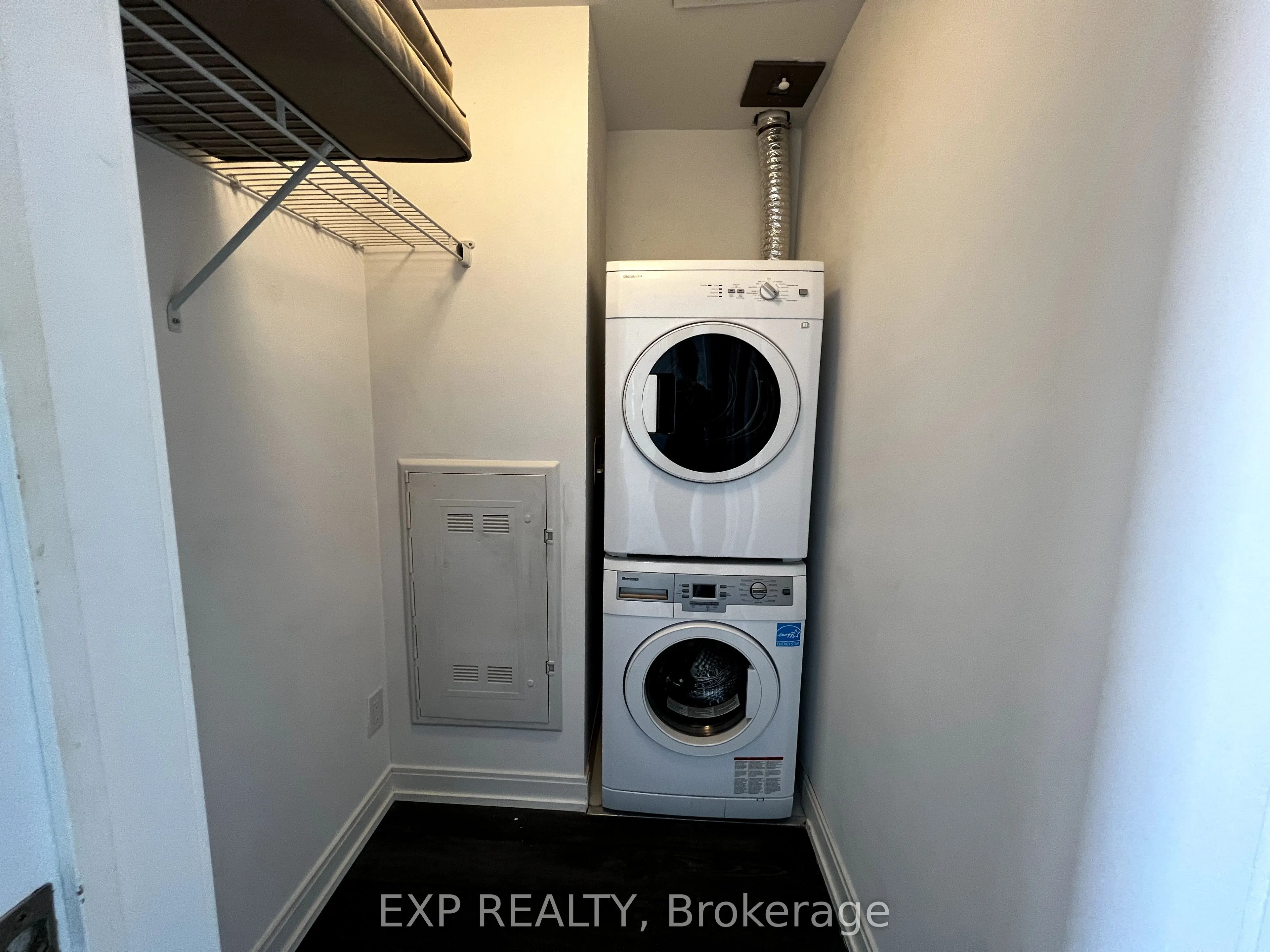 50 Charles Street E, #3802