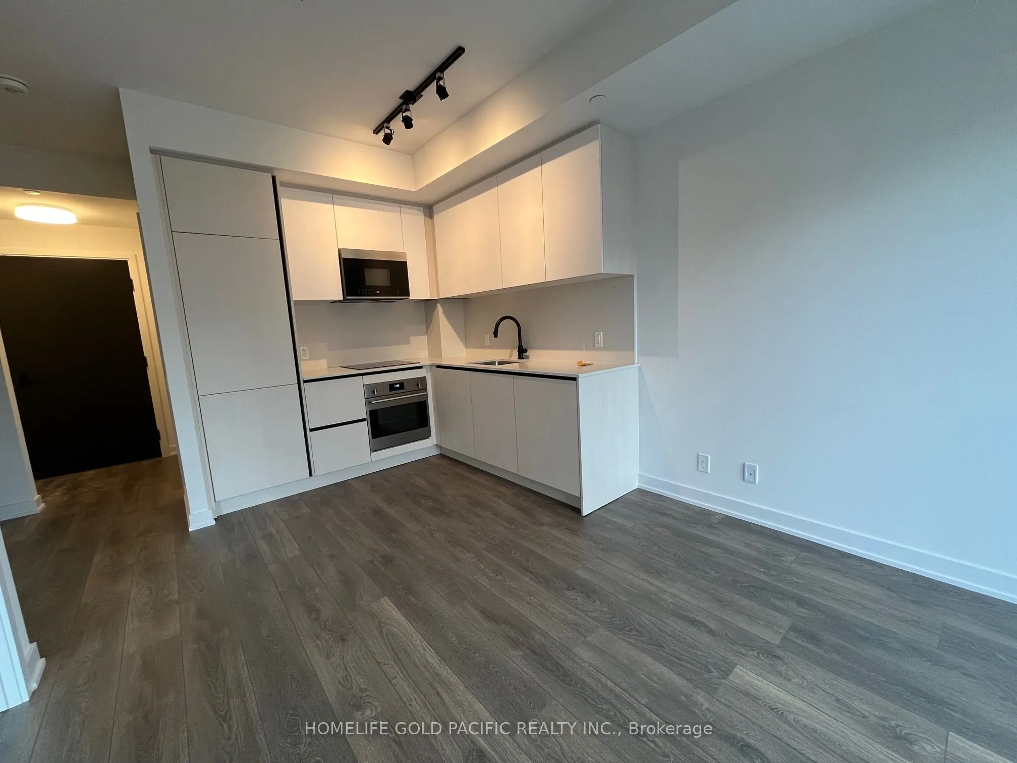 108 Peter Street, #622