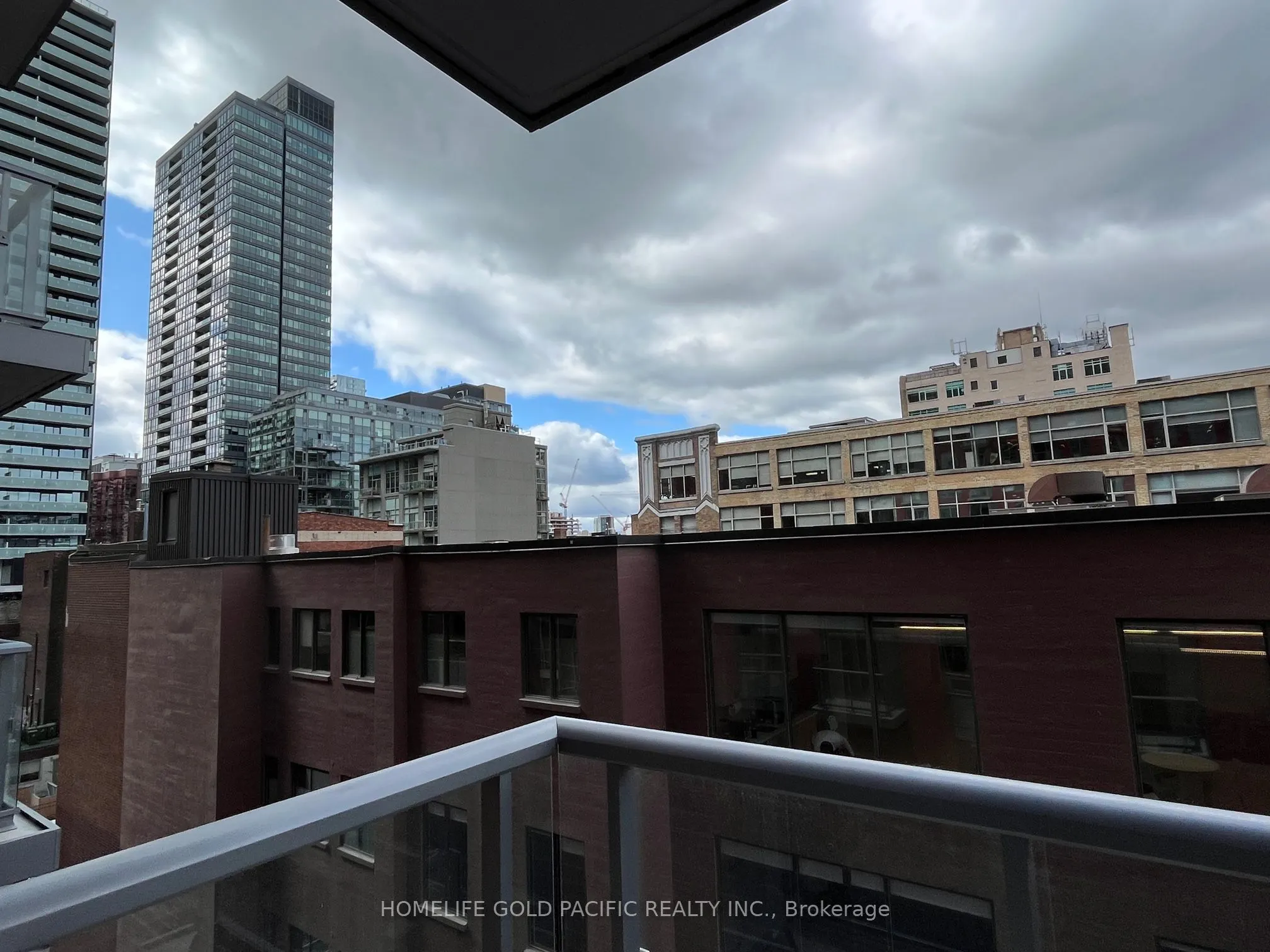 108 Peter Street, #622