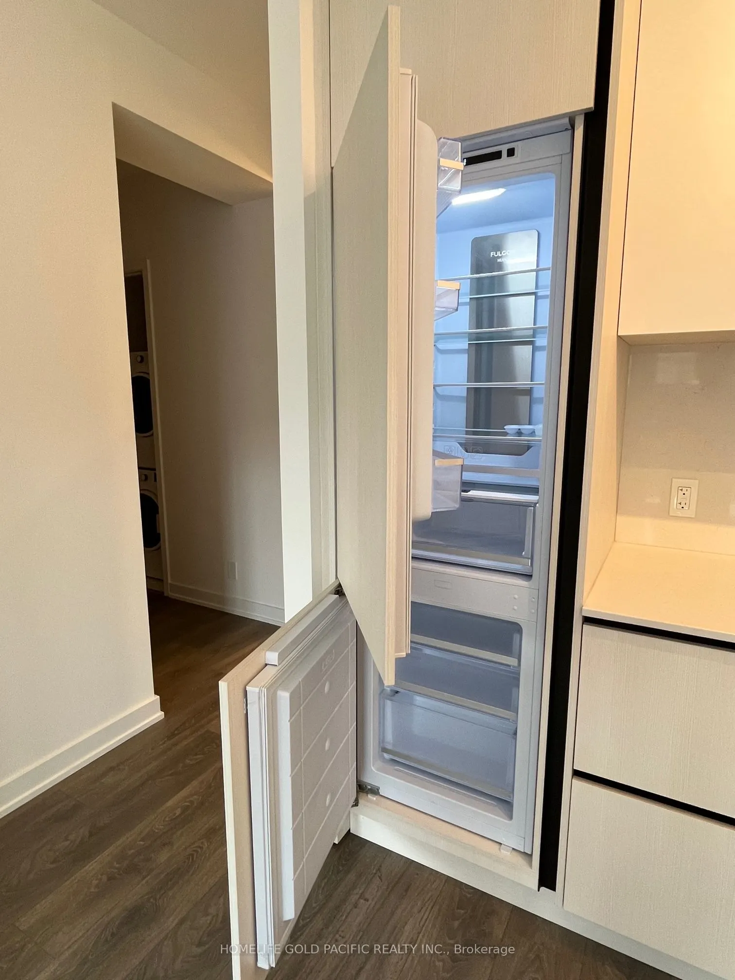 108 Peter Street, #622