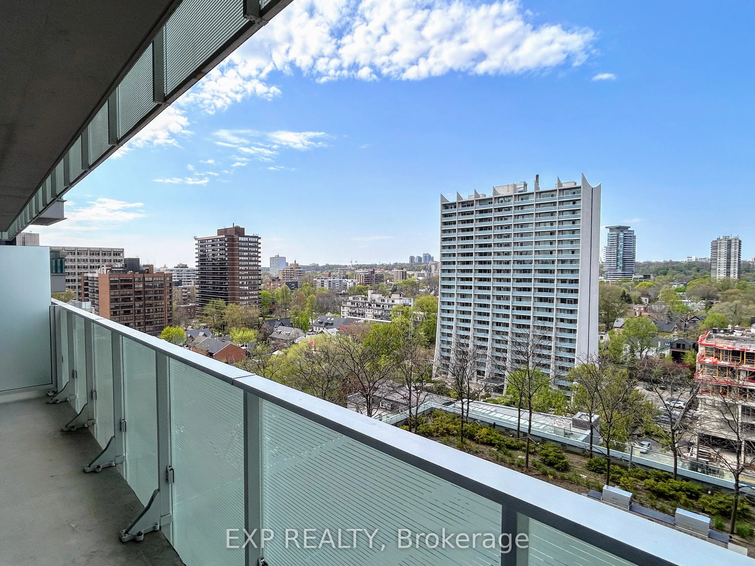 200 Bloor Street W, #1208