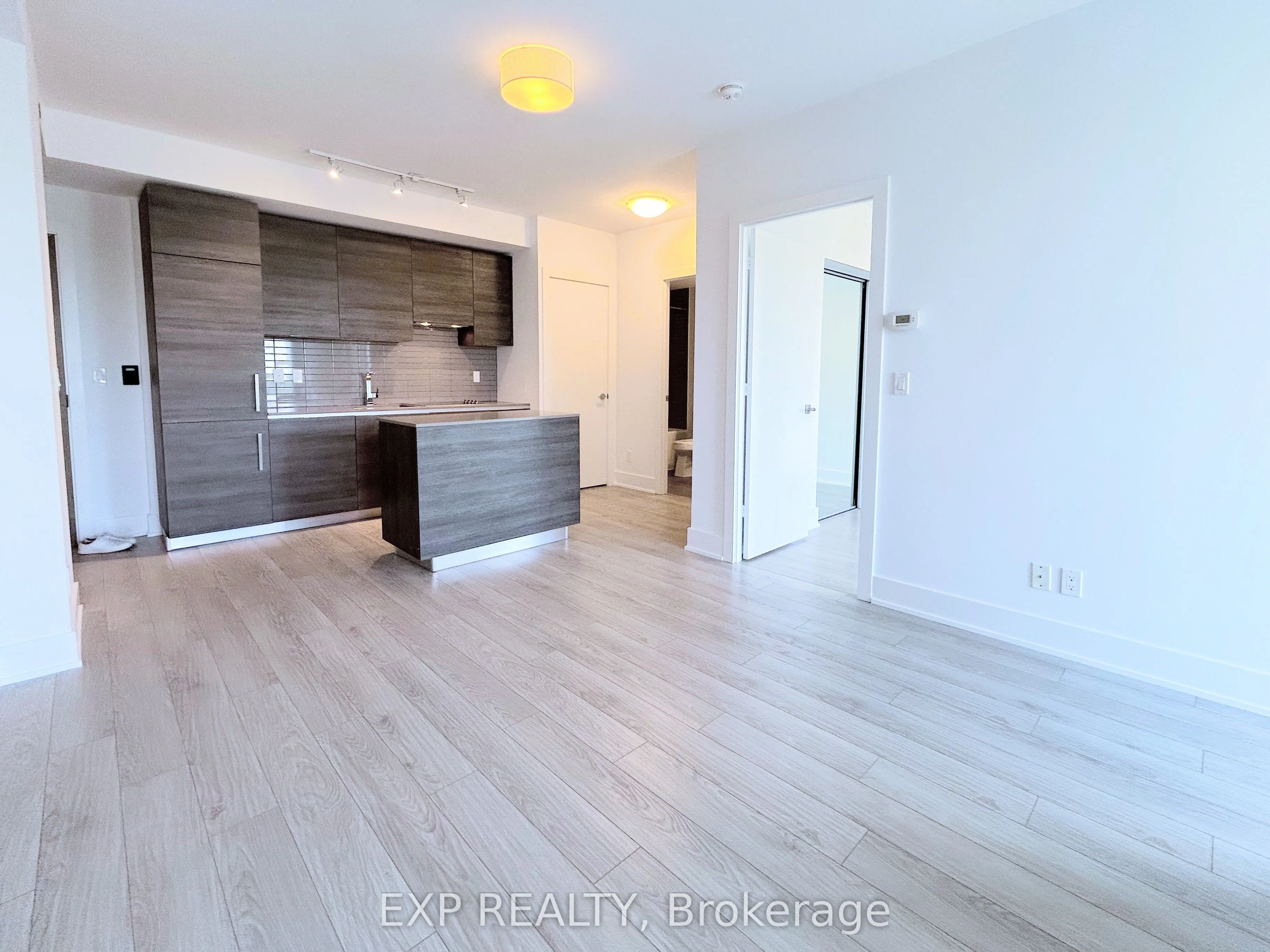 200 Bloor Street W, #1208