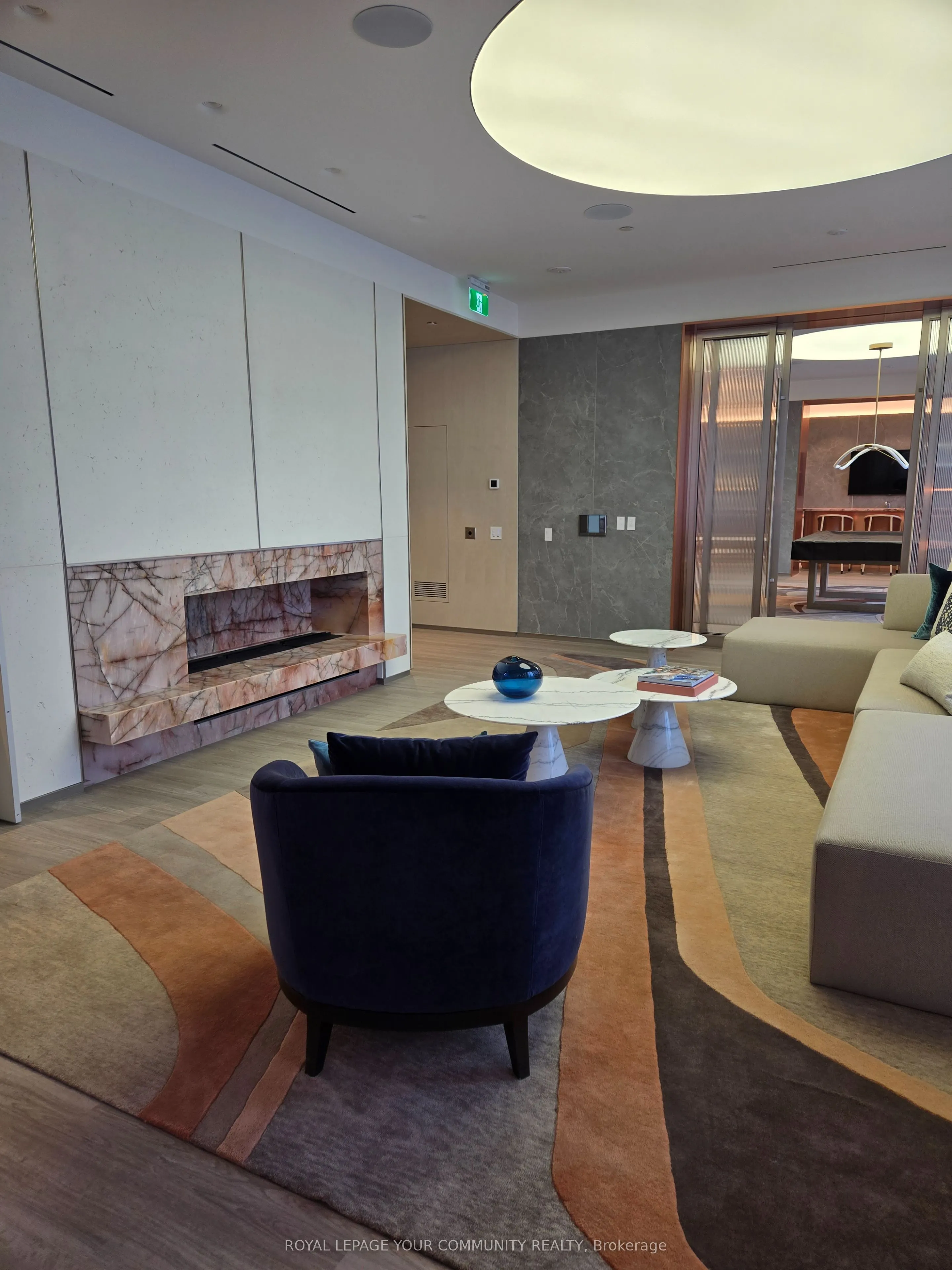 155 Merchant's Wharf, #621