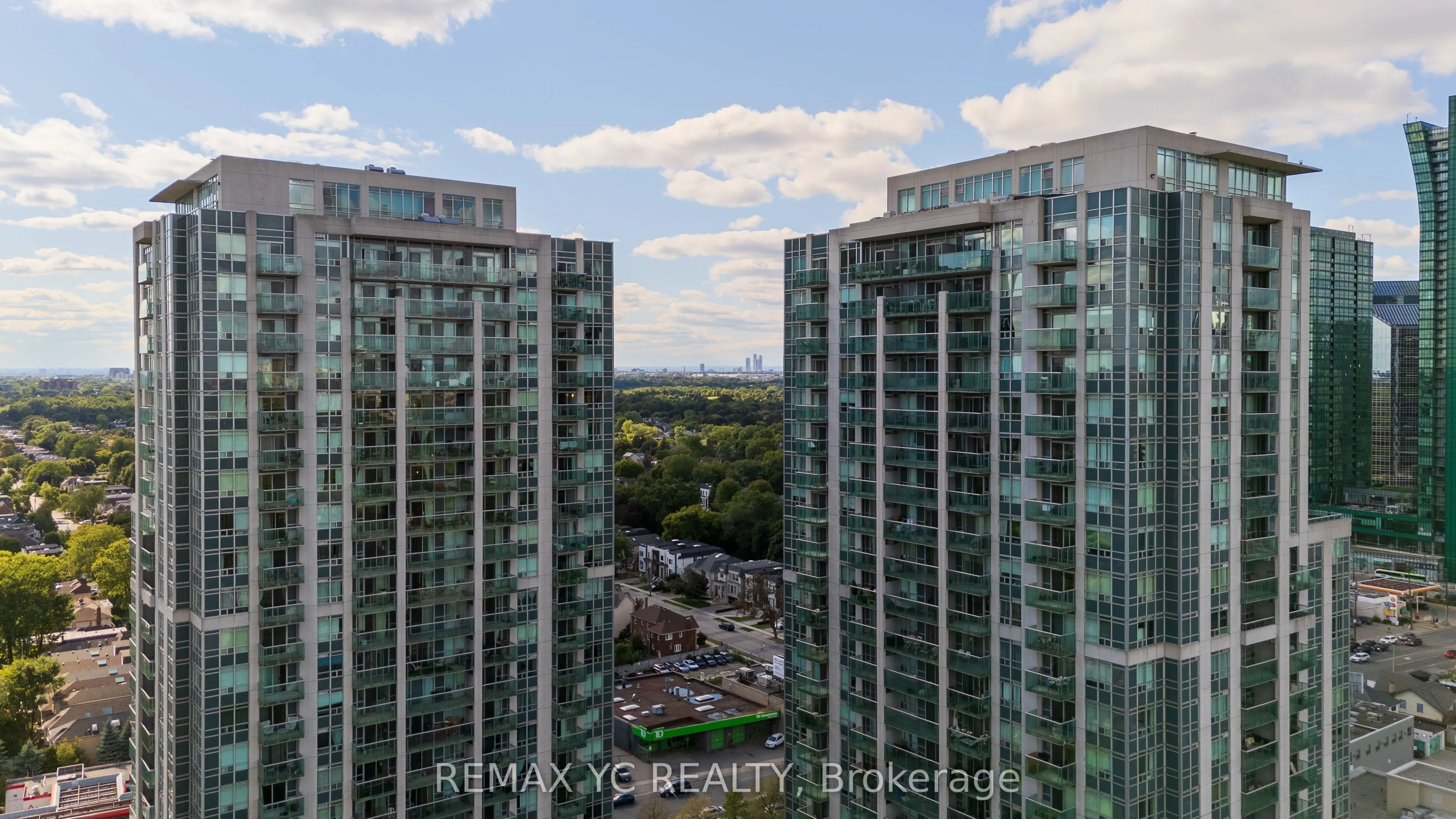16 Harrison Garden Boulevard, #2612