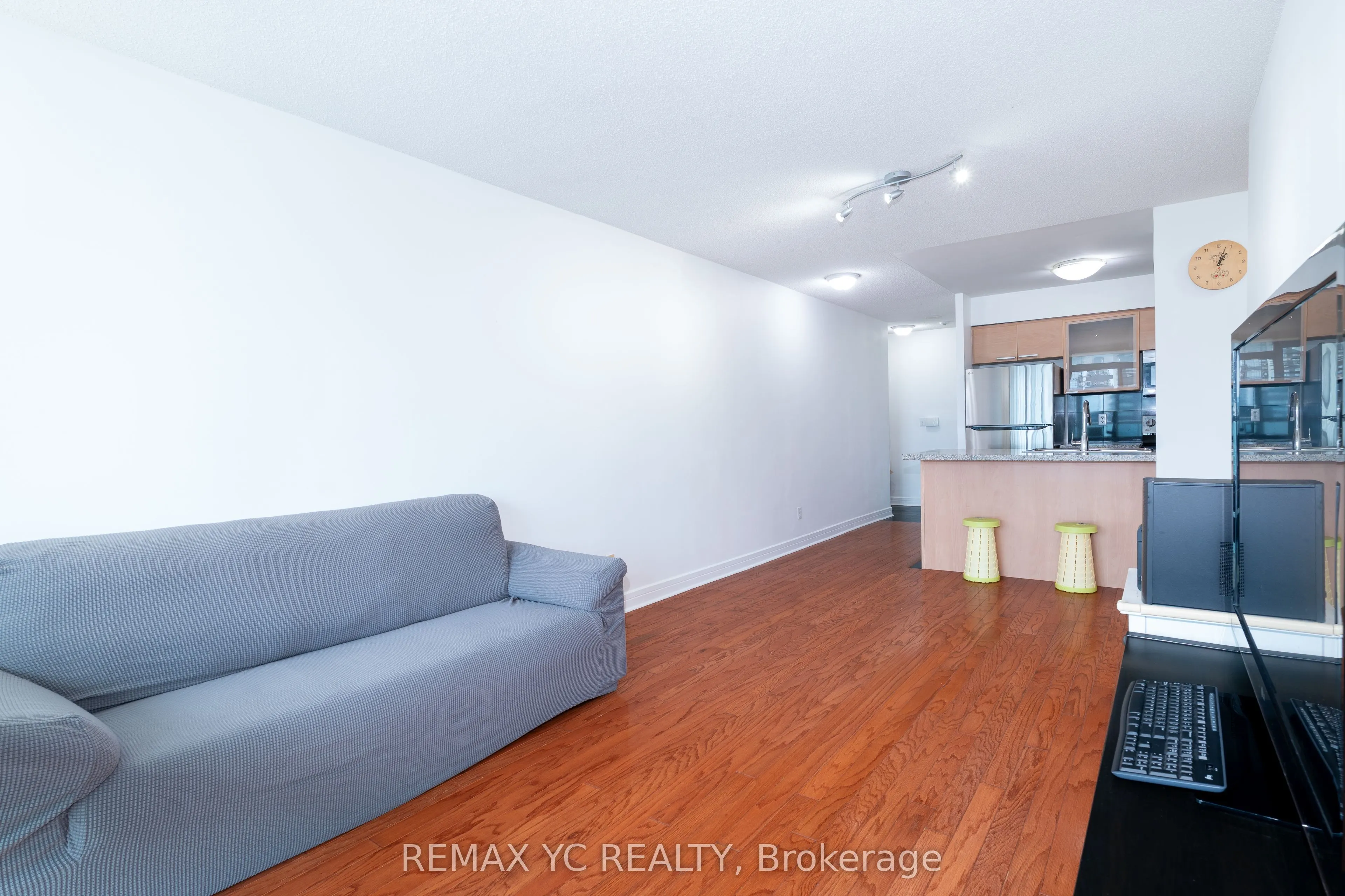 16 Harrison Garden Boulevard, #2612