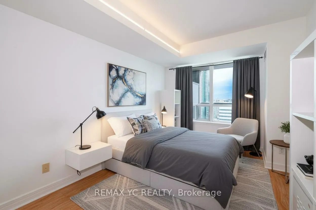 16 Harrison Garden Boulevard, #2612