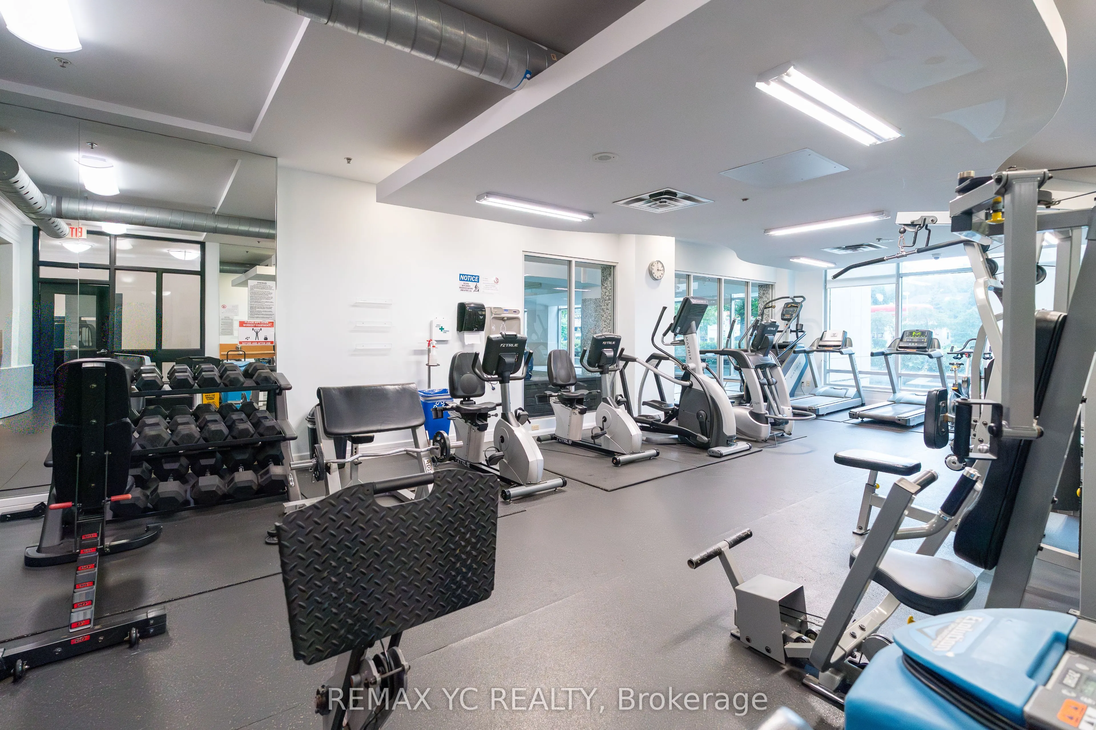 16 Harrison Garden Boulevard, #2612
