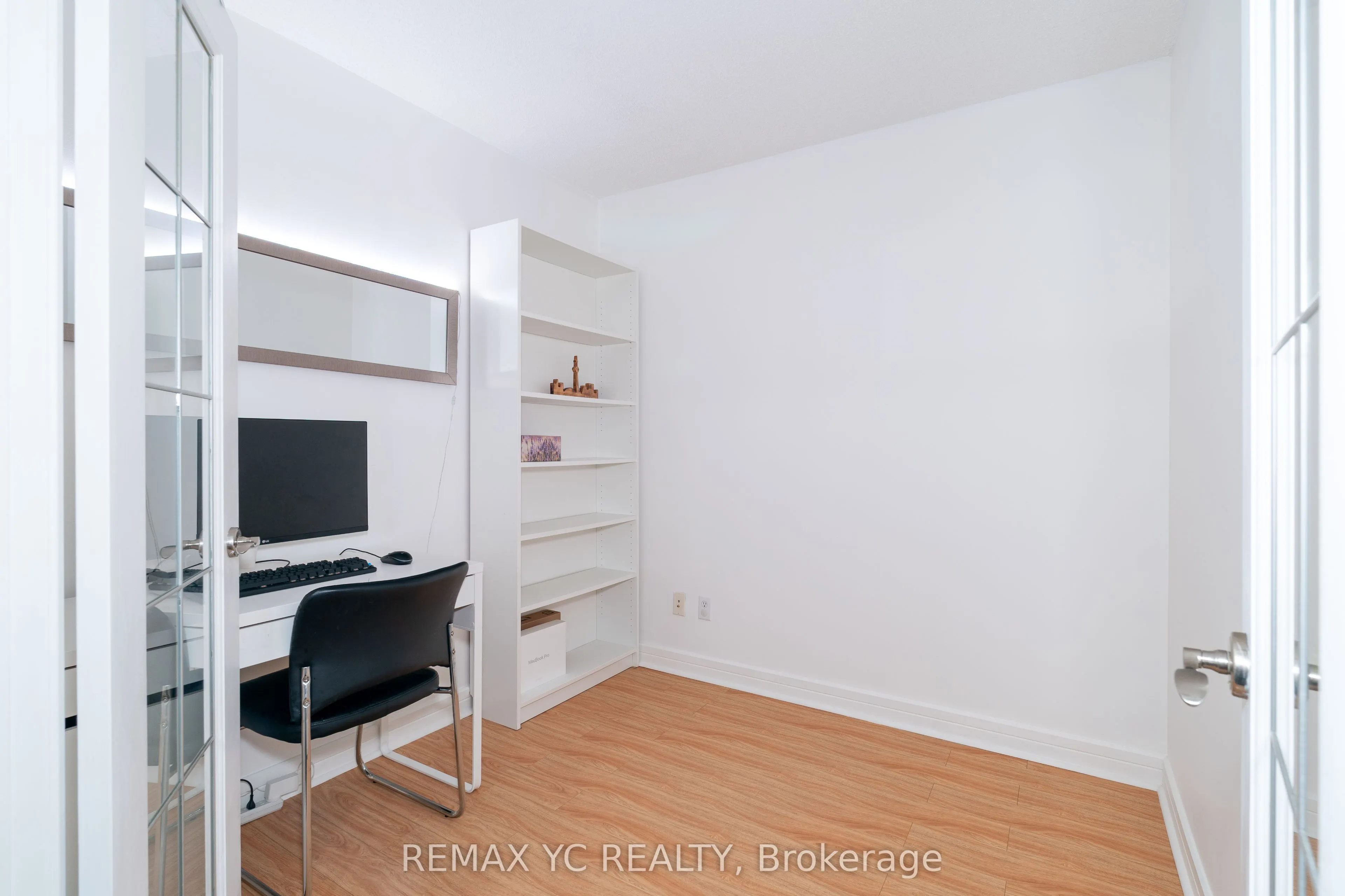 16 Harrison Garden Boulevard, #2612