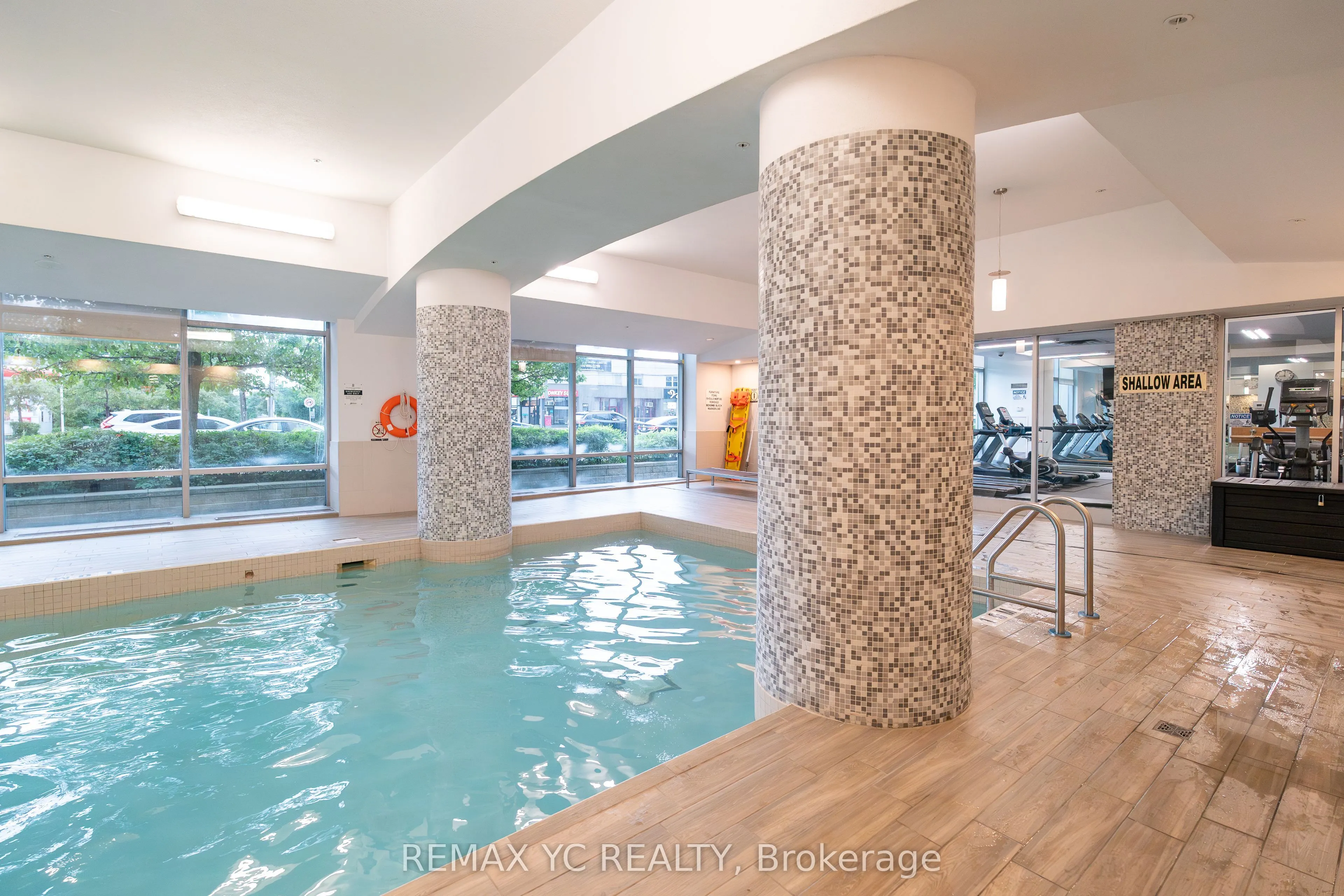 16 Harrison Garden Boulevard, #2612