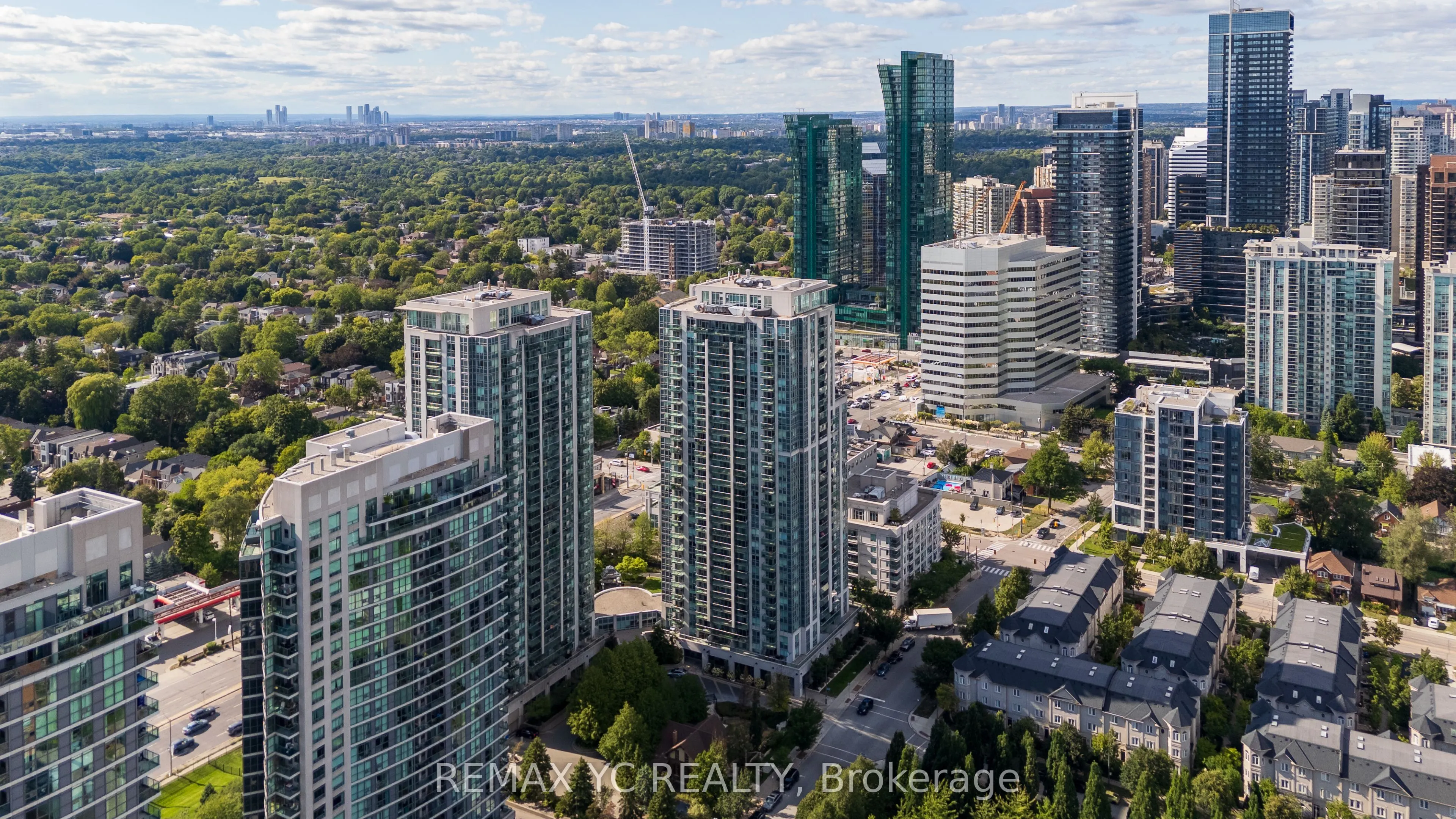 16 Harrison Garden Boulevard, #2612
