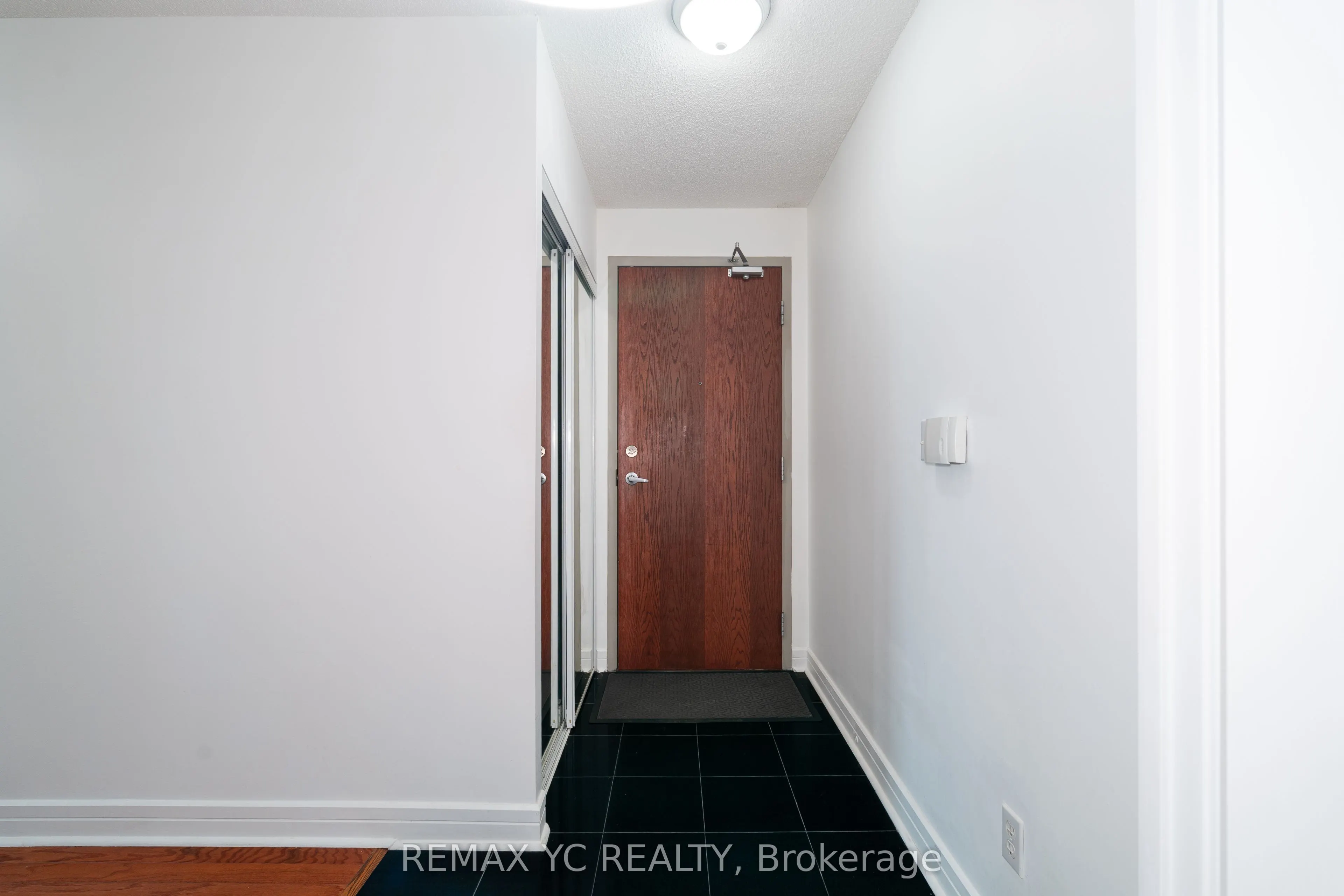16 Harrison Garden Boulevard, #2612