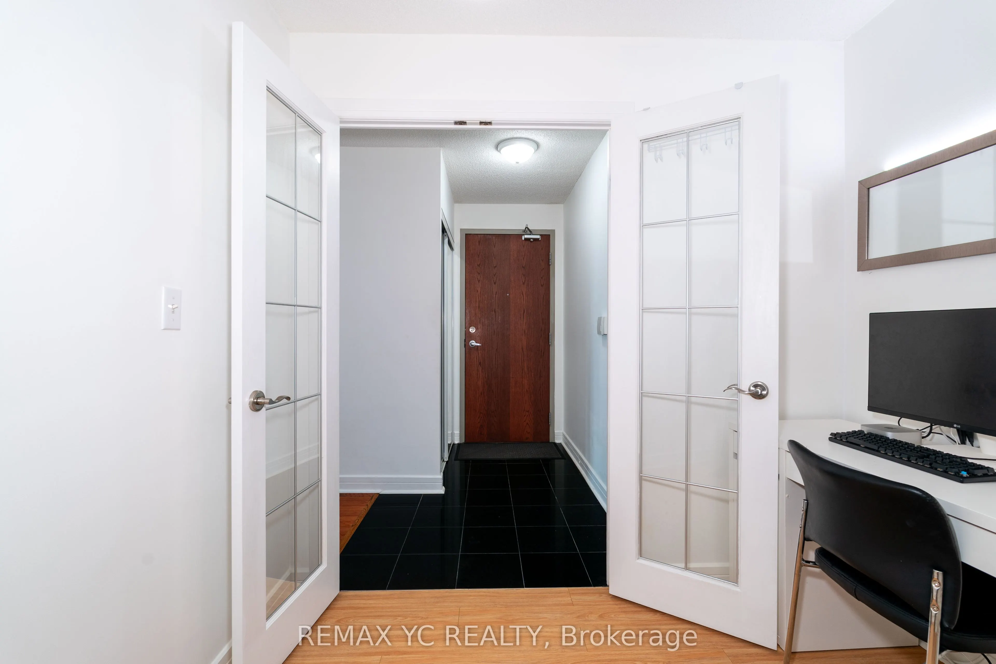 16 Harrison Garden Boulevard, #2612