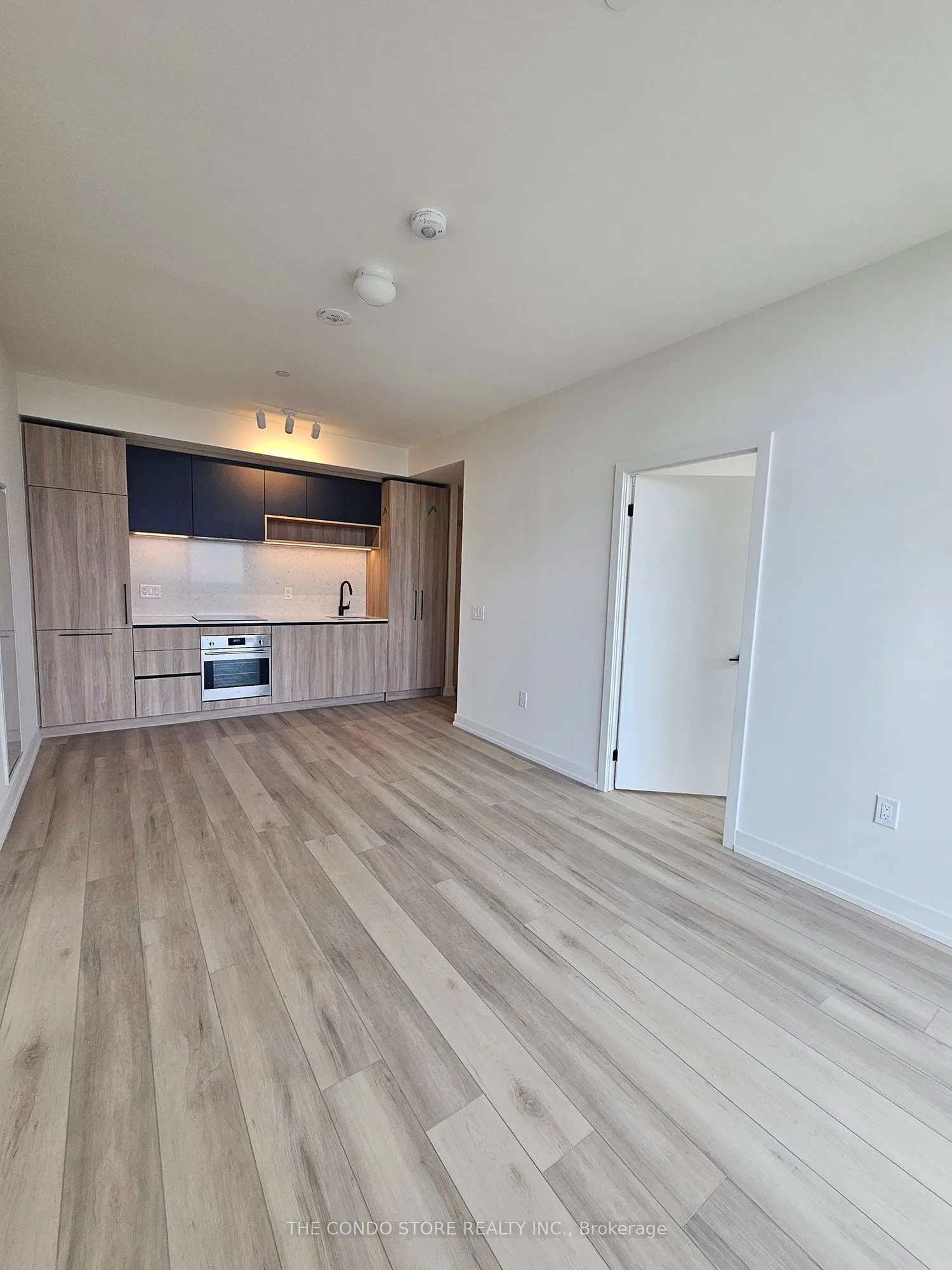181 Sterling Road, #1511