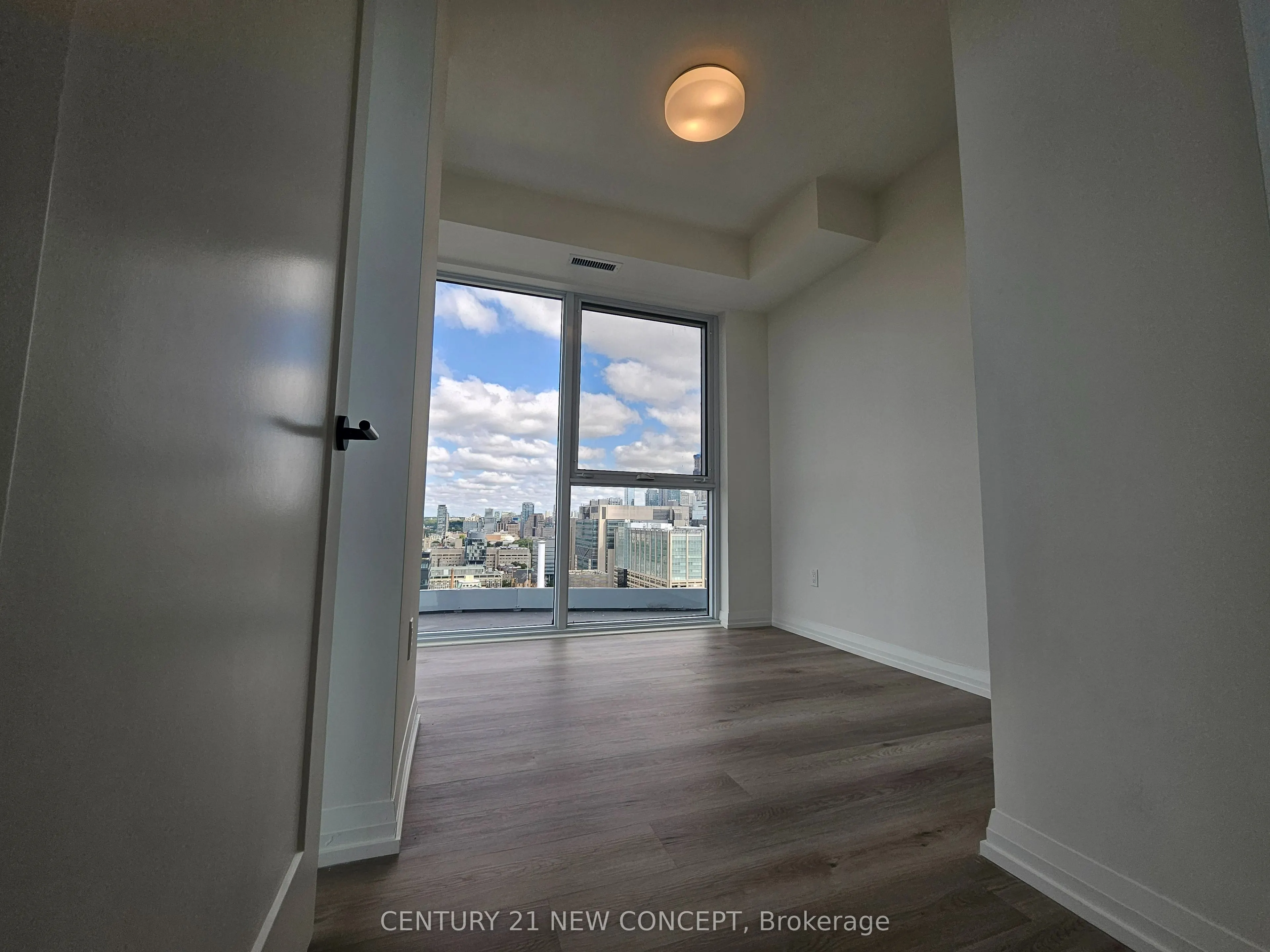 280 Dundas Street, #2811