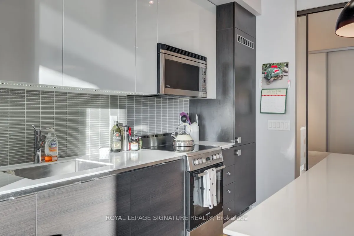 8 Dovercourt Road, #707