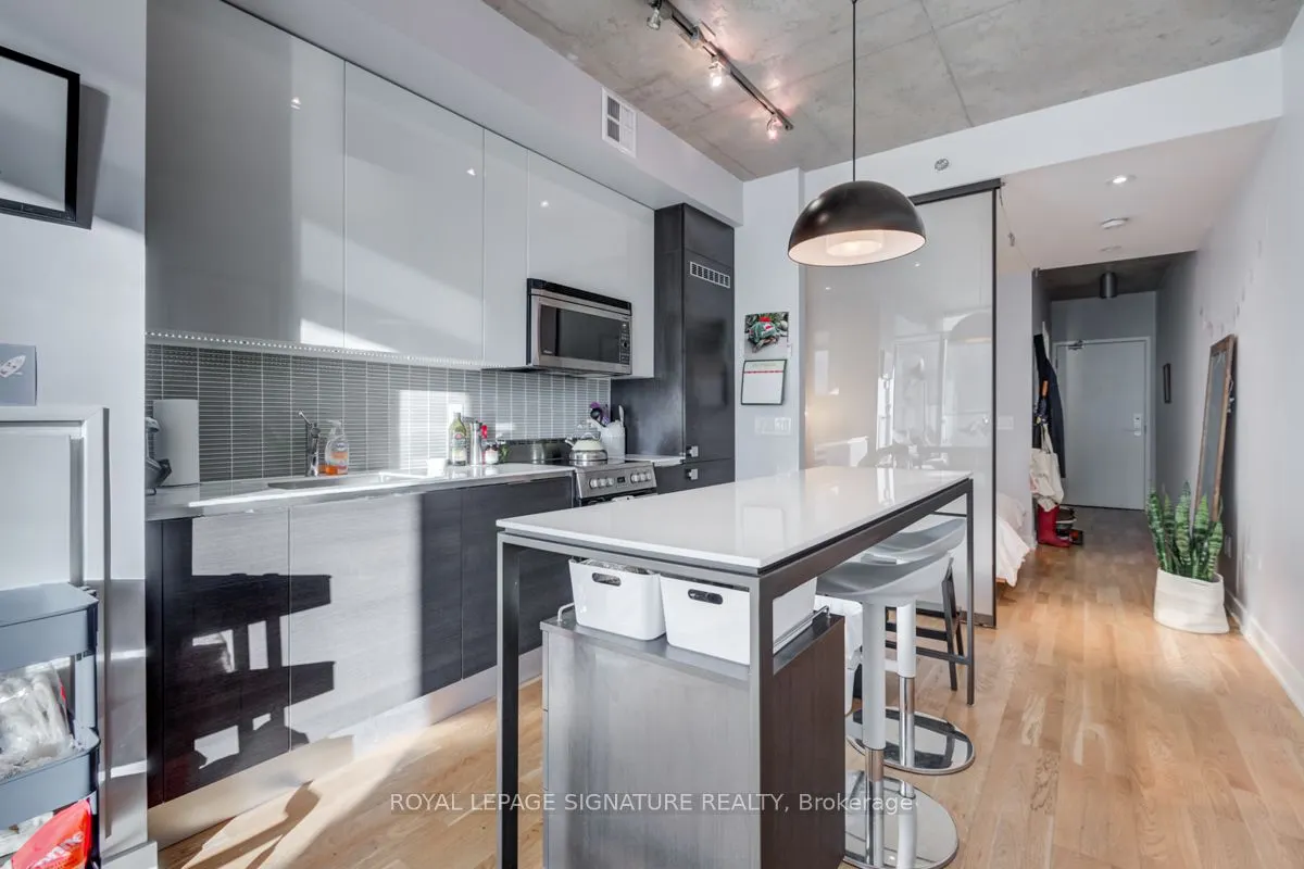 8 Dovercourt Road, #707