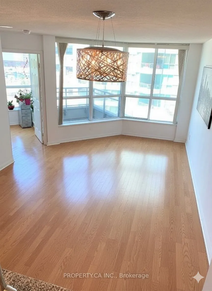 228 Queens Quay W, #510
