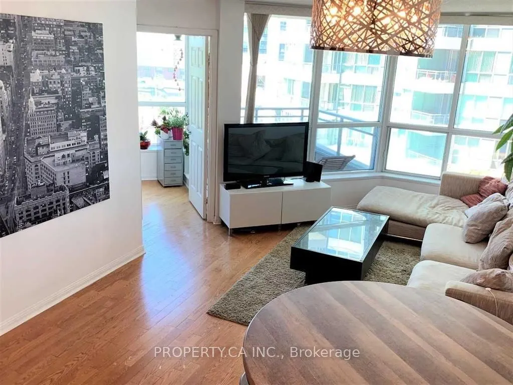 228 Queens Quay W, #510