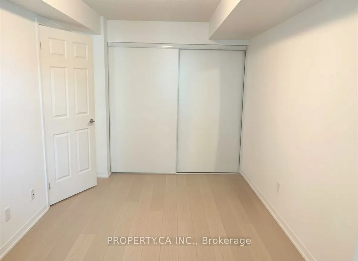 228 Queens Quay W, #510