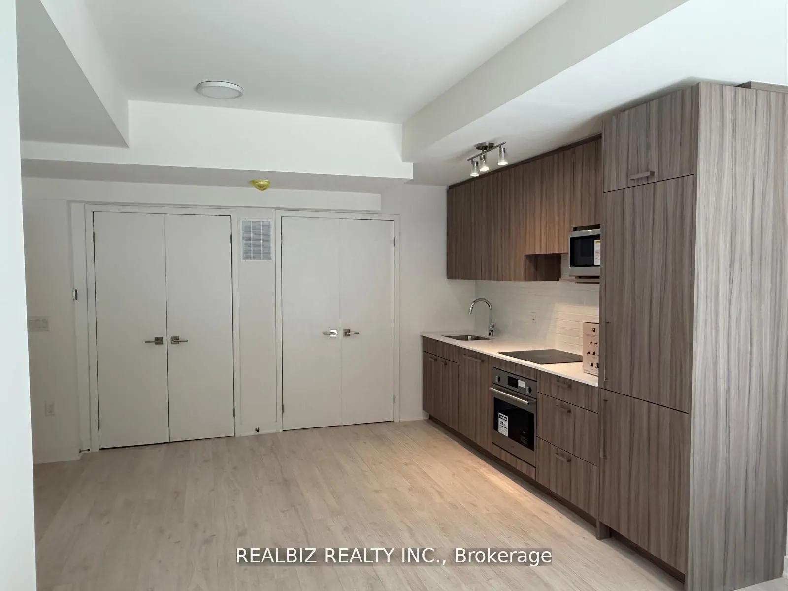 65 Curlew Drive, #216