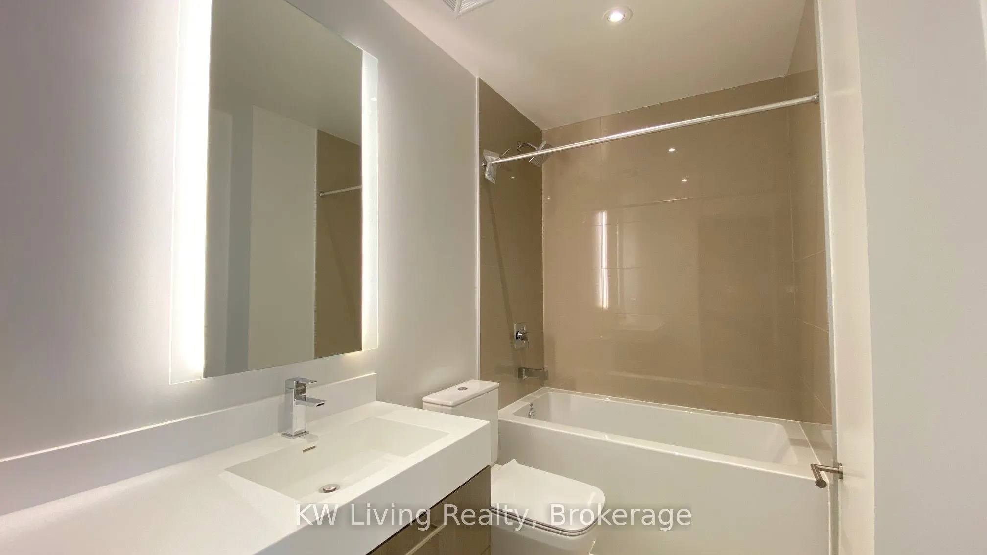 1 Yorkville Avenue, #3104
