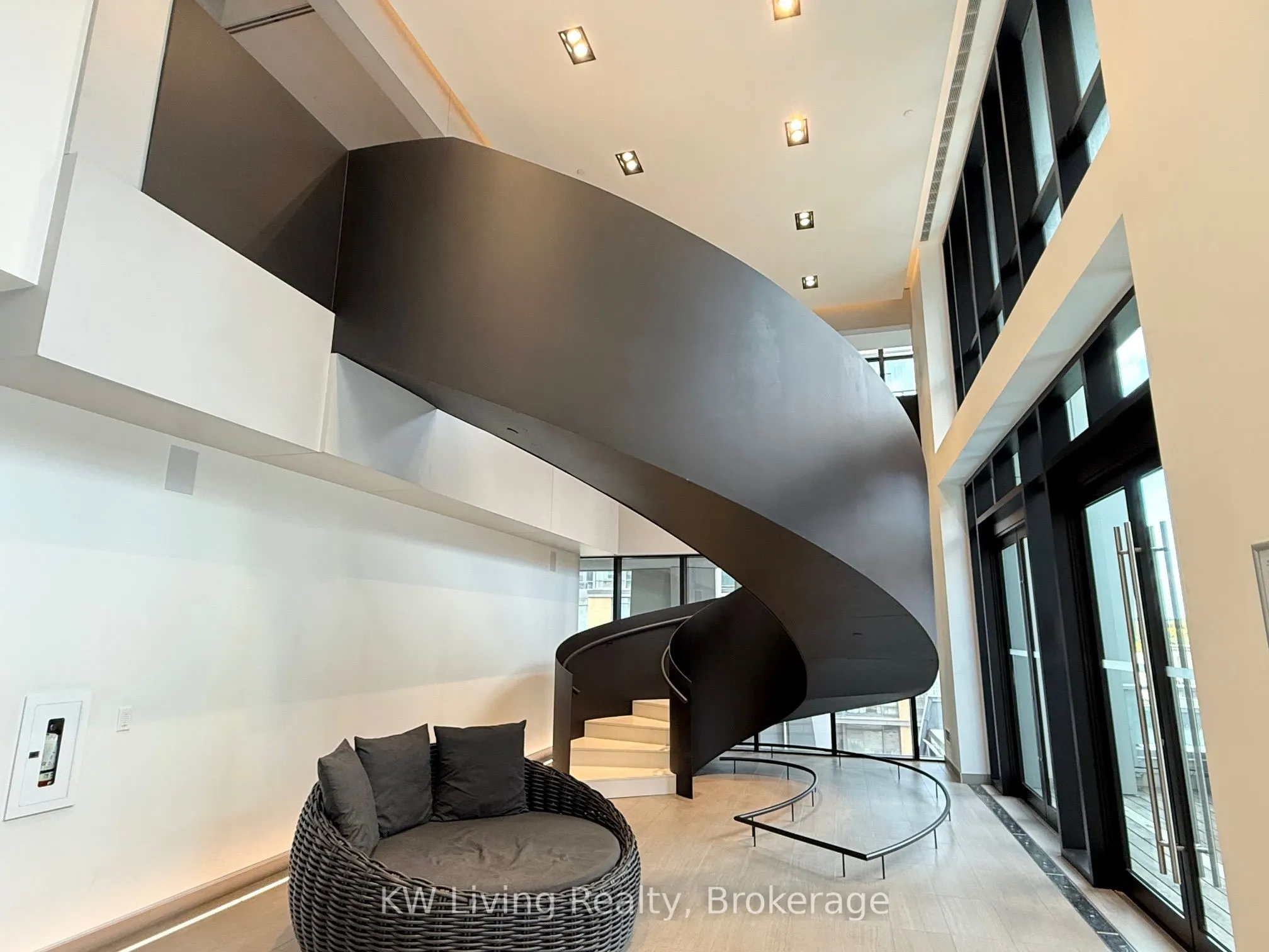 1 Yorkville Avenue, #3104