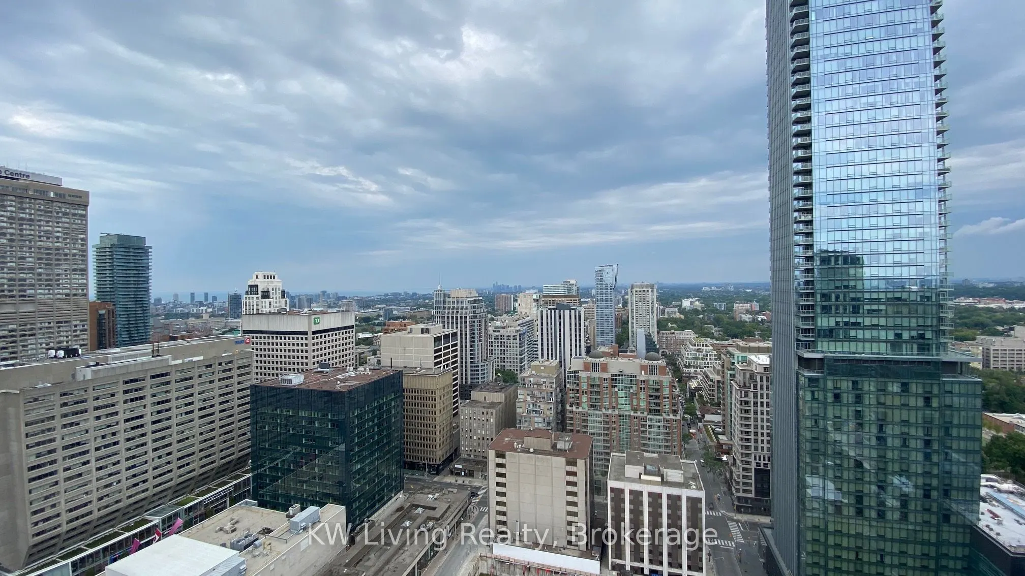 1 Yorkville Avenue, #3104