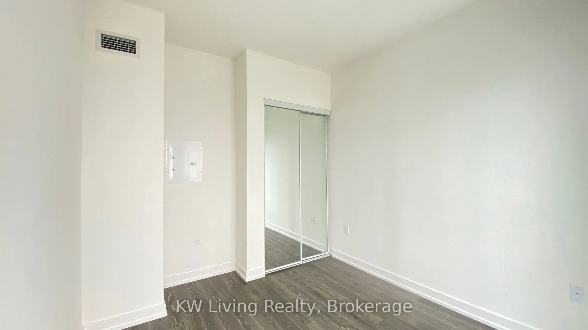 1 Yorkville Avenue, #3104