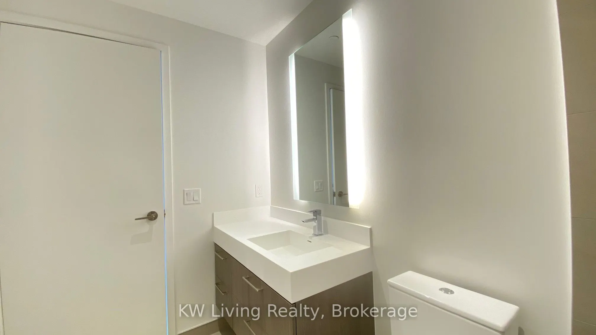 1 Yorkville Avenue, #3104