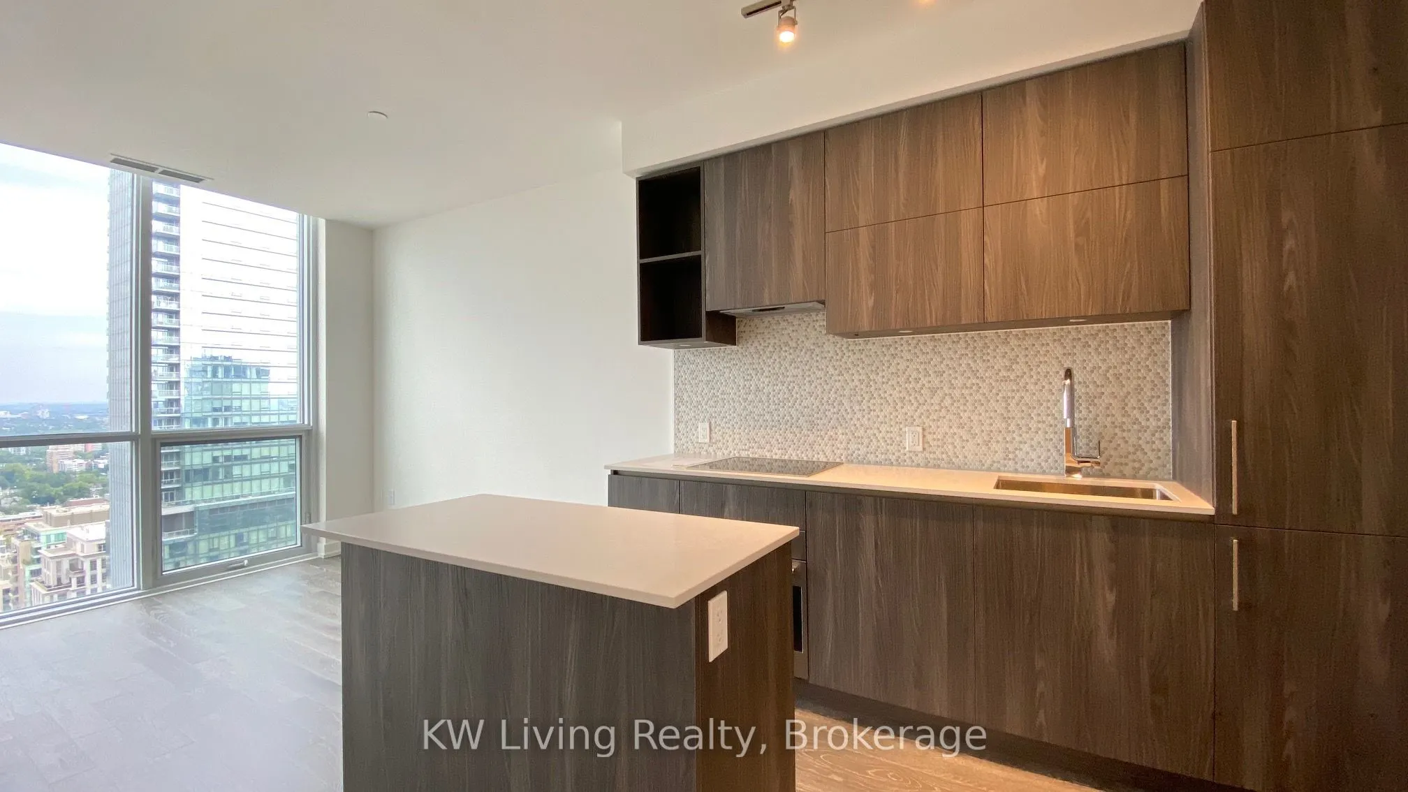 1 Yorkville Avenue, #3104