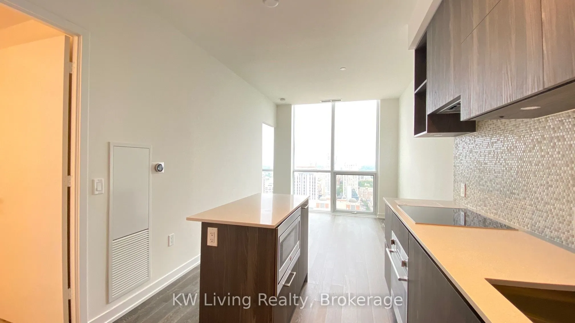 1 Yorkville Avenue, #3104