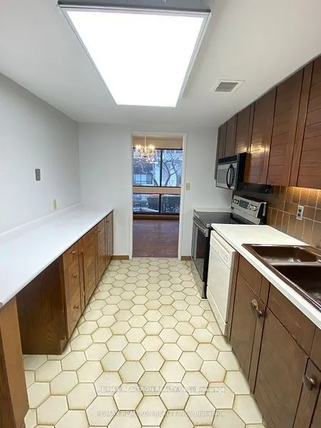 349 St Clair Avenue W, #115