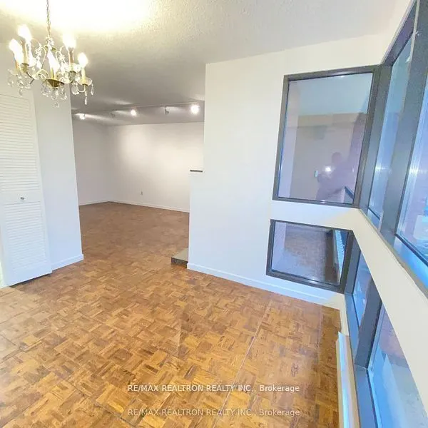349 St Clair Avenue W, #115