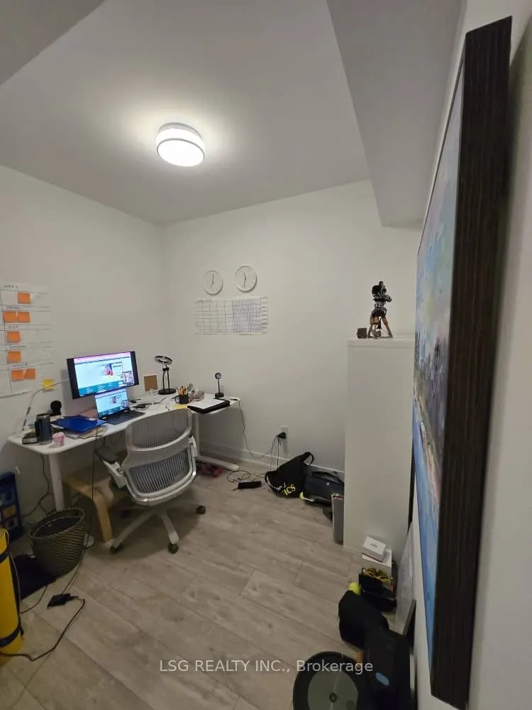 20 Inn on the Park Drive, #332