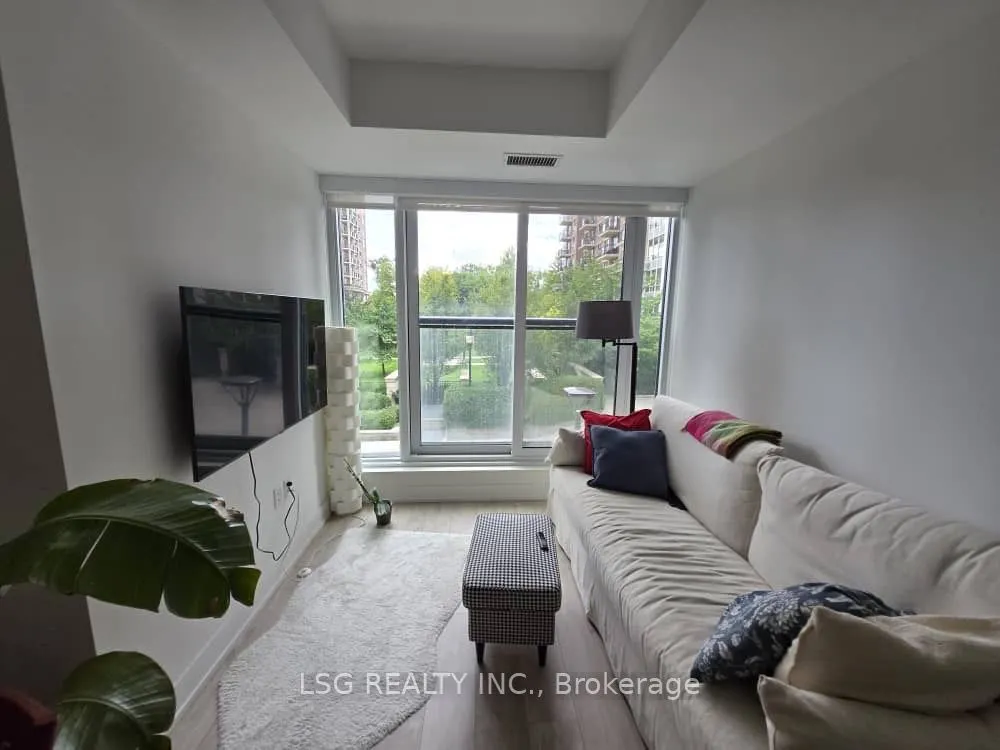 20 Inn on the Park Drive, #332