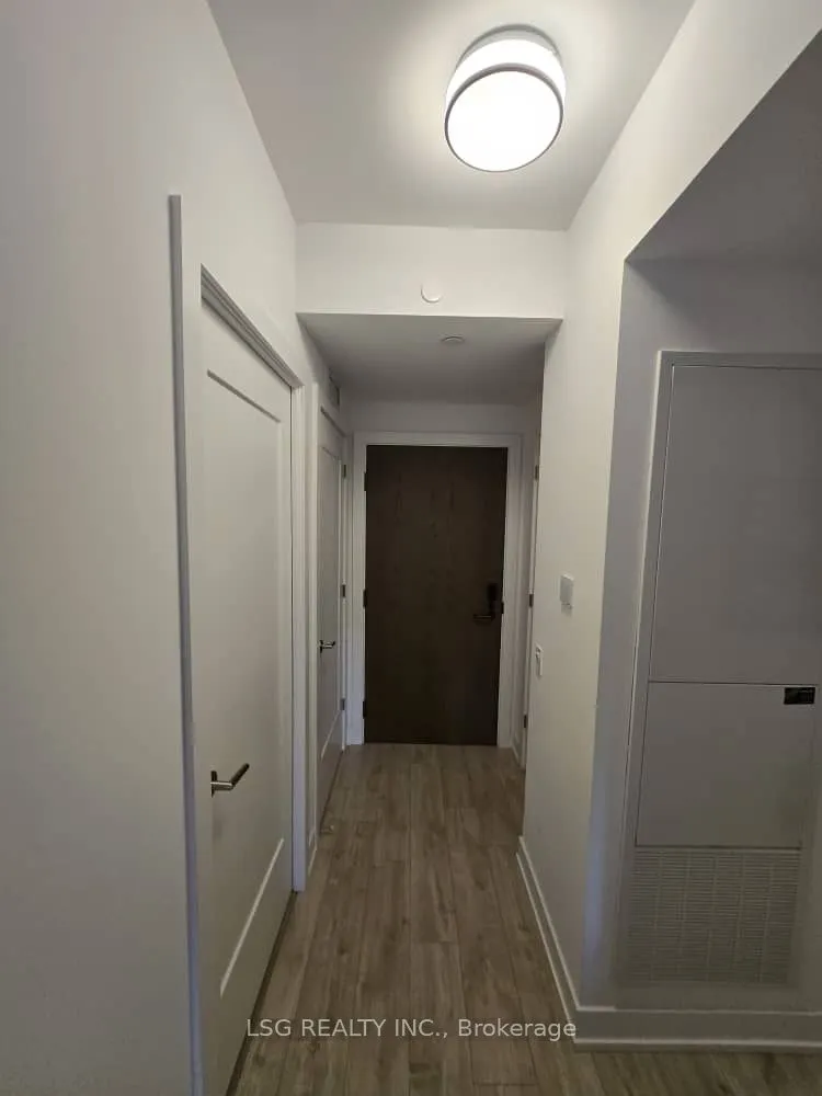 20 Inn on the Park Drive, #332