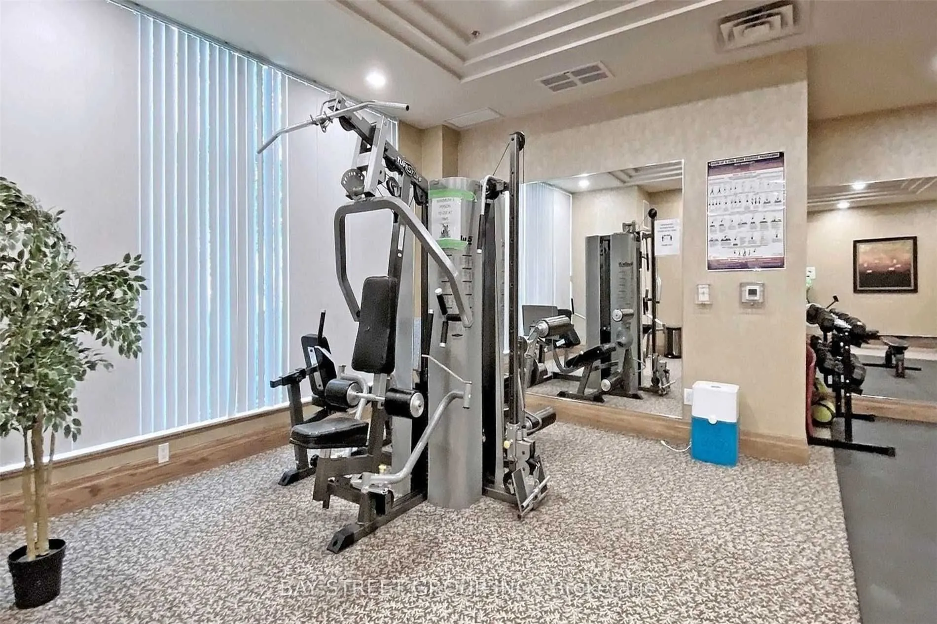 5500 Yonge Street, #1905