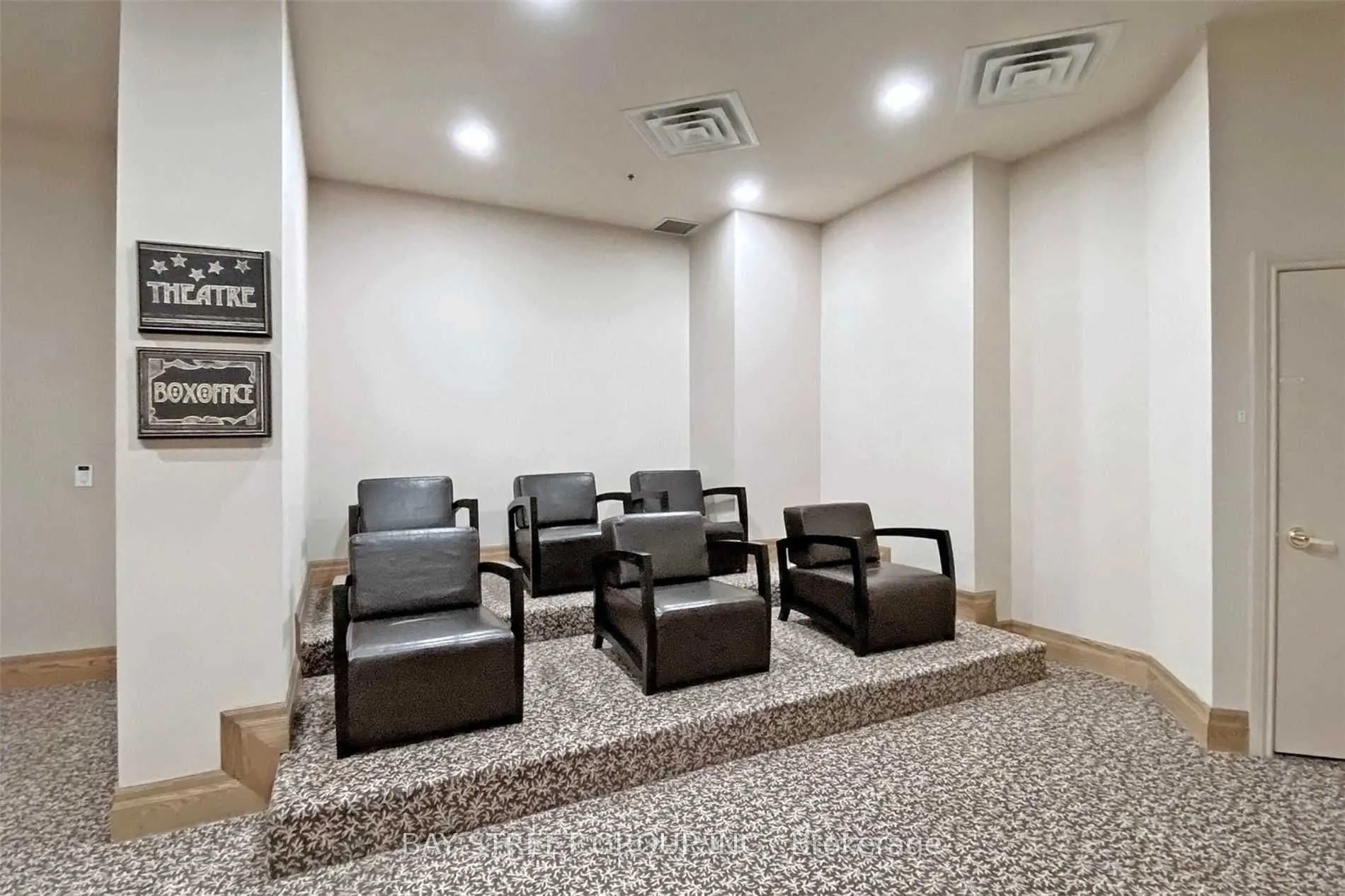 5500 Yonge Street, #1905