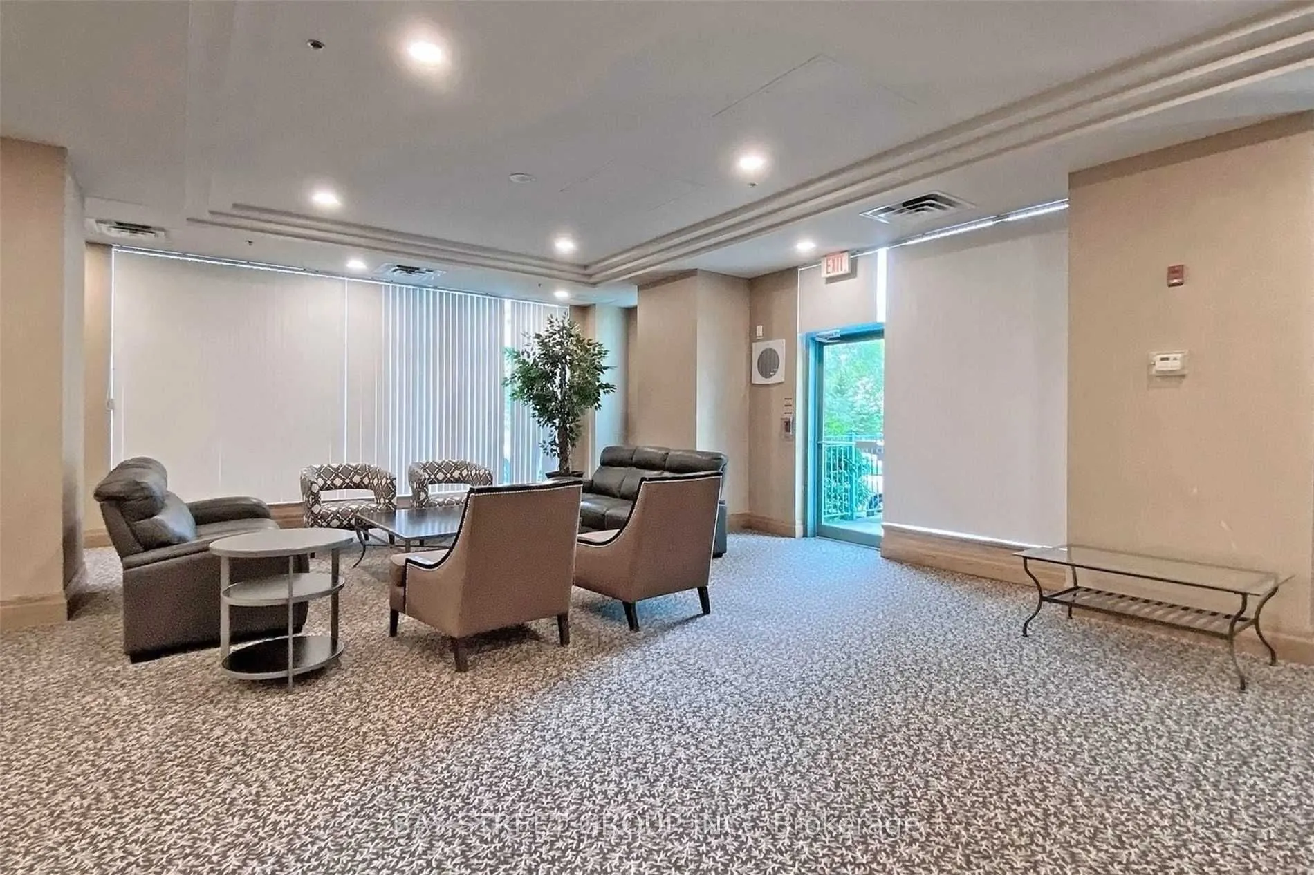 5500 Yonge Street, #1905